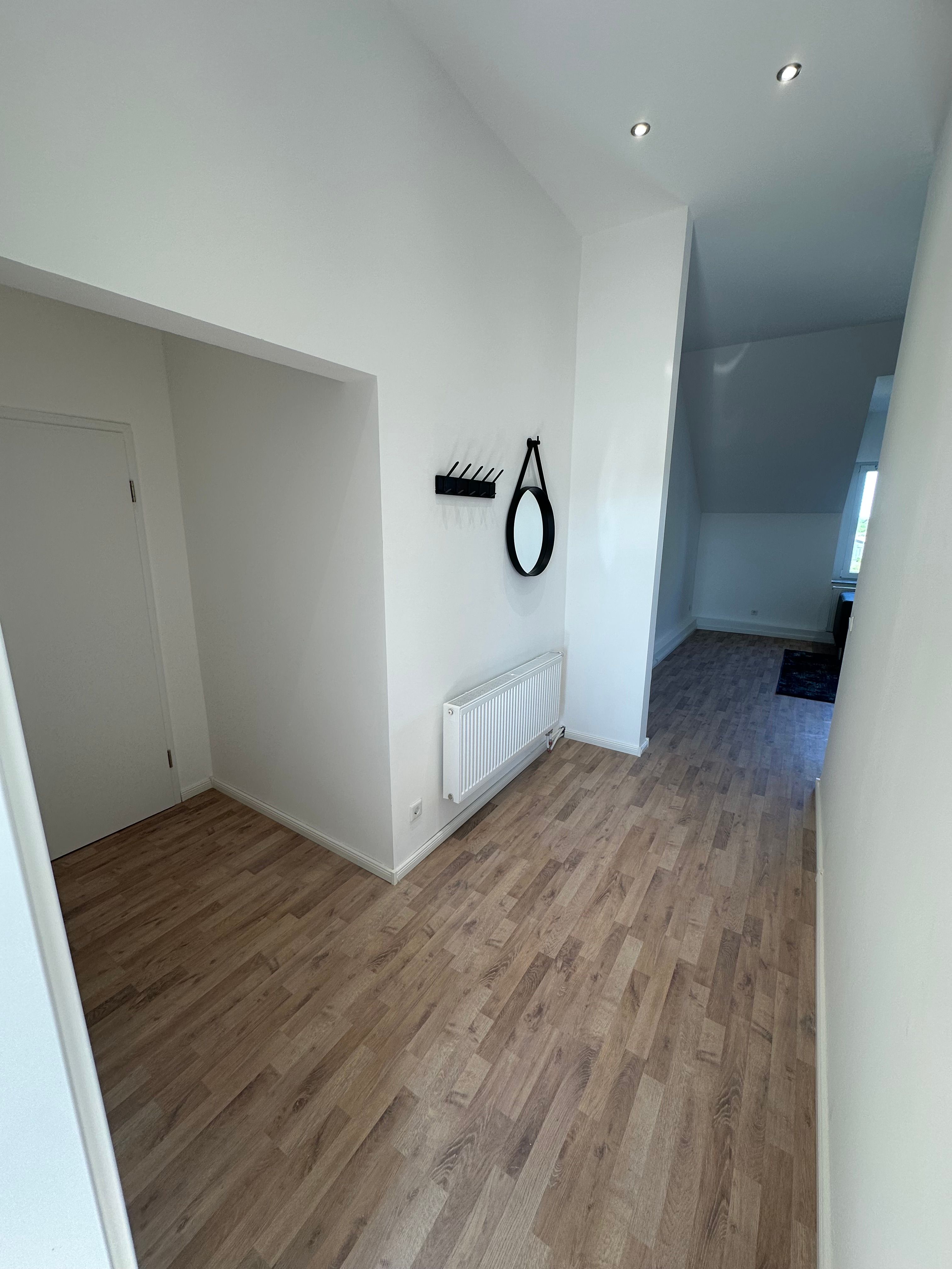 Furnished 2-Room Apartment (60 m²) In Renovated Historic Villa - 1