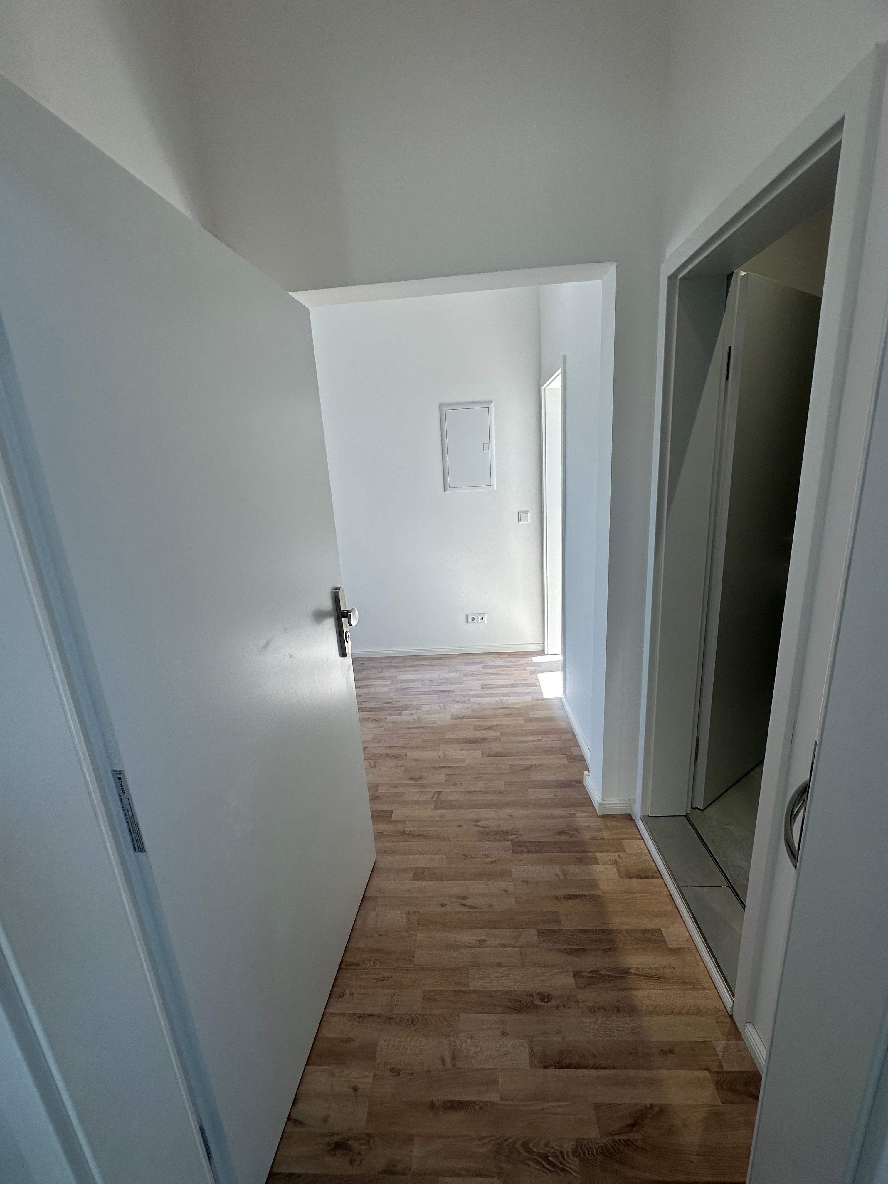 Furnished 2-Room Apartment (60 m²) In Renovated Historic Villa - 4
