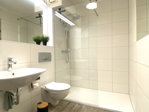 Apartment with home office workspace in Gera (ideal for 1-2 guests) - Karls Apartment B24 - Gallery - 12