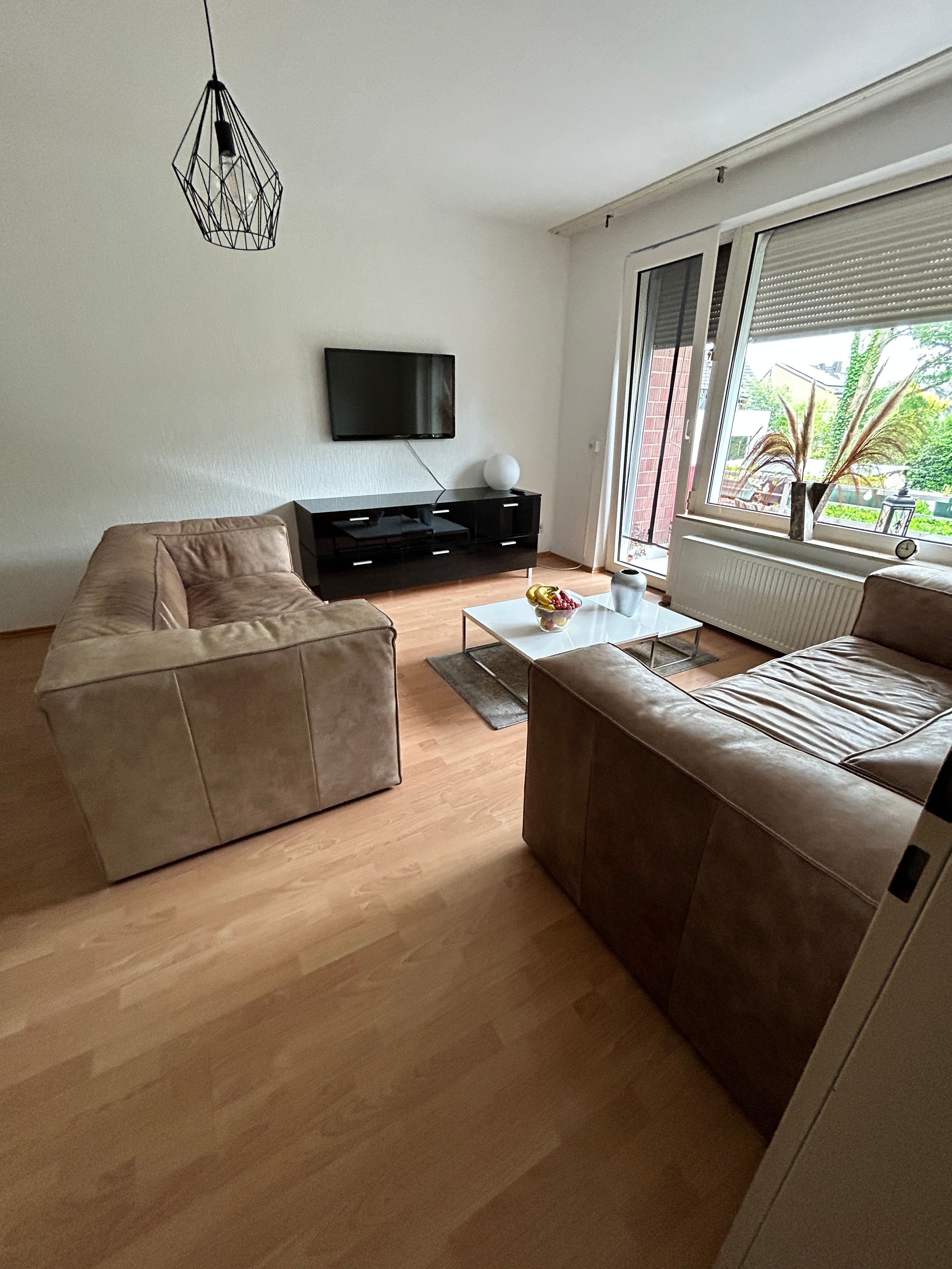 Apartment Furnished Top Location 10min Duesseldorf City / Airport, Fair And Soccer Stadium - 10