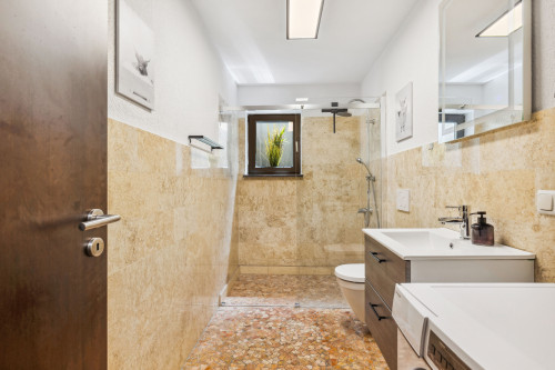 Modern suite (Coburg) - Gallery - 11