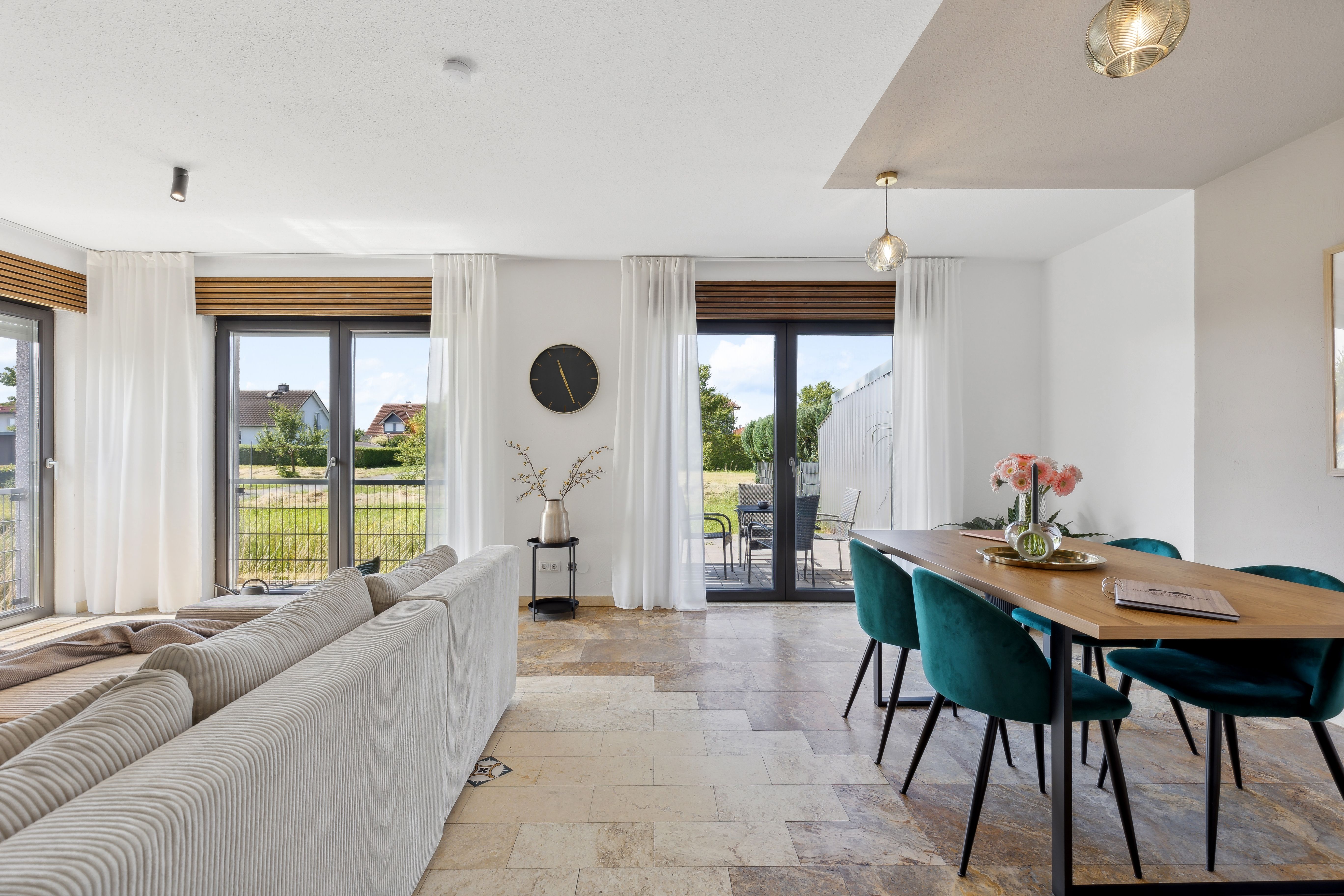 Modern Suite (Coburg) - 34