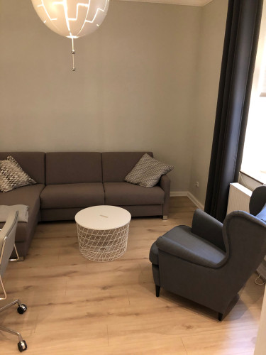 Modern ground floor apartment with high-quality furniture