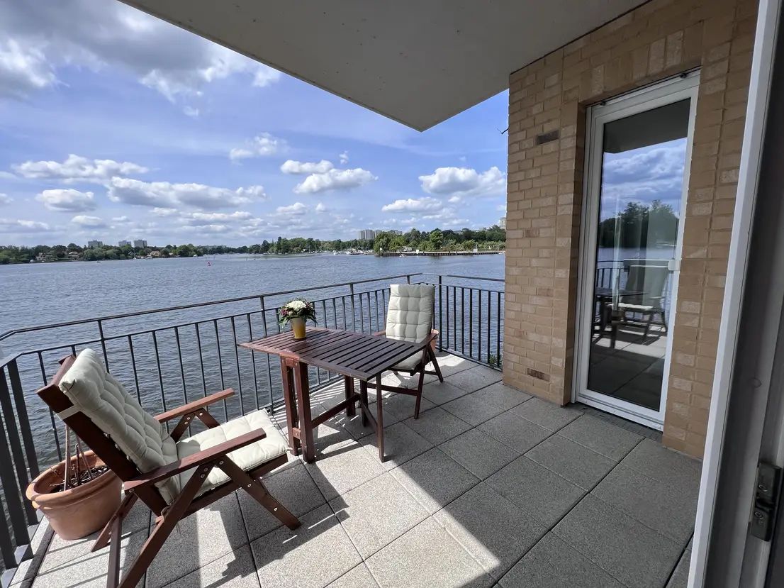  Luxurious 3-Room Dream Apartment With Lake View  -  Luxurious 3-room dream apartment with lake view  - Gallery -  1