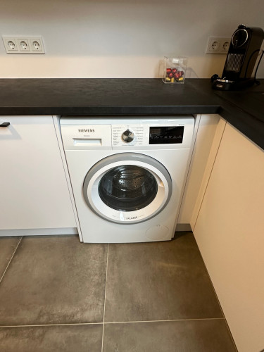 Beautiful, cute suite close to park (Mannheim)