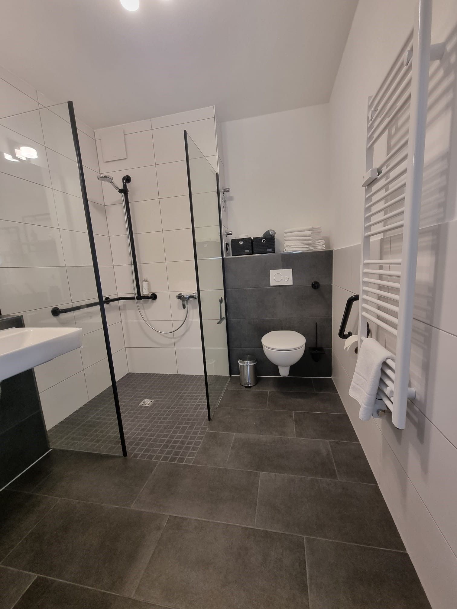 Spacious And Charming Studio - 3