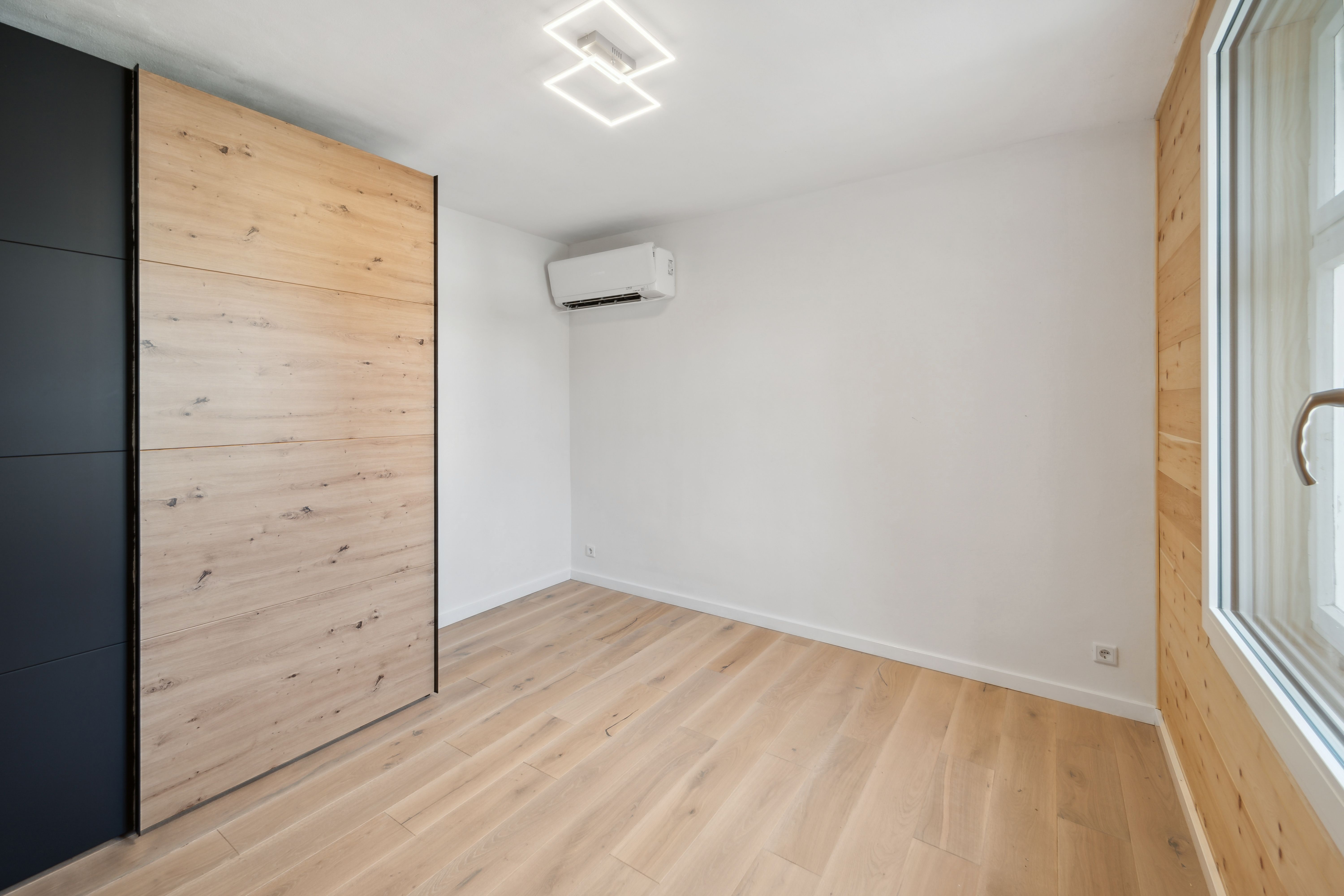 High-Quality Renovated, Fully Furnished And Fully Equipped Luxury House For Up To 8 People  -  High-quality renovated, fully furnished and fully equipped luxury House for up to 8 People  - Gallery -  15