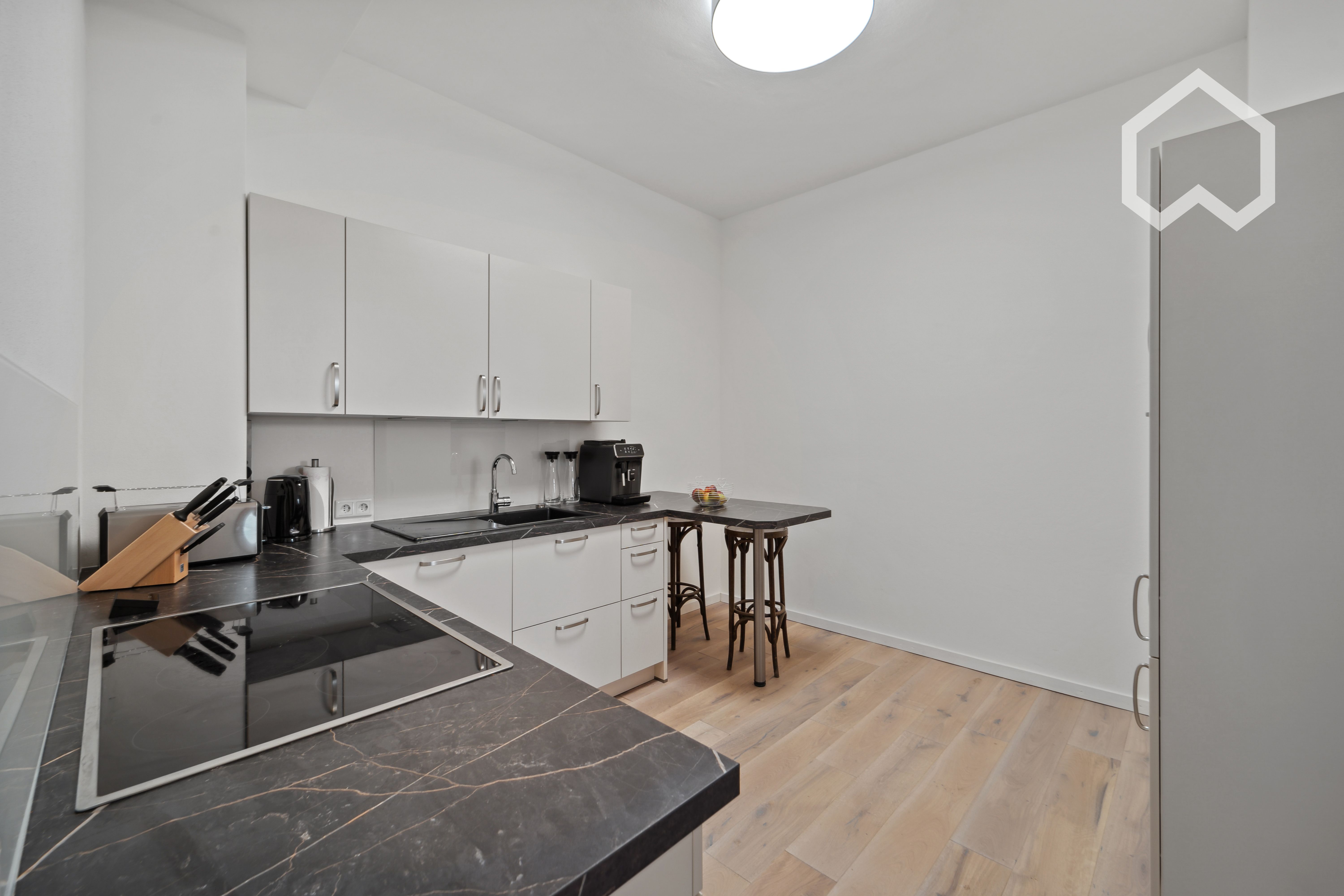  High-Quality Renovated, Fully Furnished And Fully Equipped Luxury House For Up To 8 People  -  High-quality renovated, fully furnished and fully equipped luxury House for up to 8 People  - Gallery -  11
