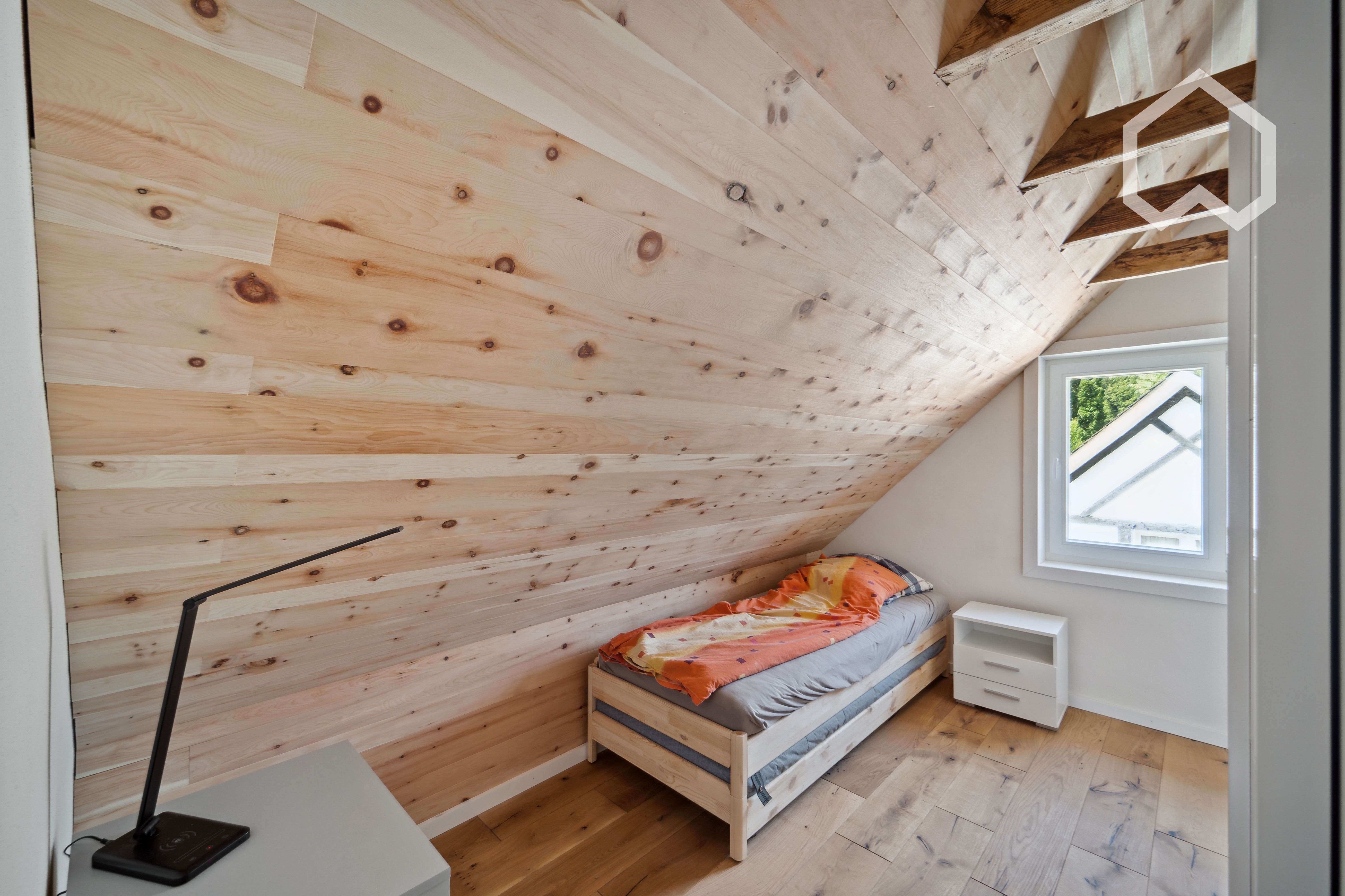 High-Quality Renovated, Fully Furnished And Fully Equipped Luxury House For Up To 8 People  -  High-quality renovated, fully furnished and fully equipped luxury House for up to 8 People  - Gallery -  14