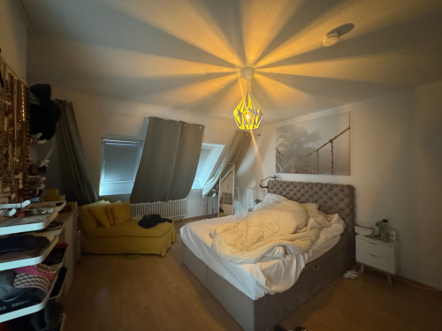 Fully Furnished 133m² Duplex with 2 Offices, Balcony & 2 Garages – Perfect for a One-Year Stay!