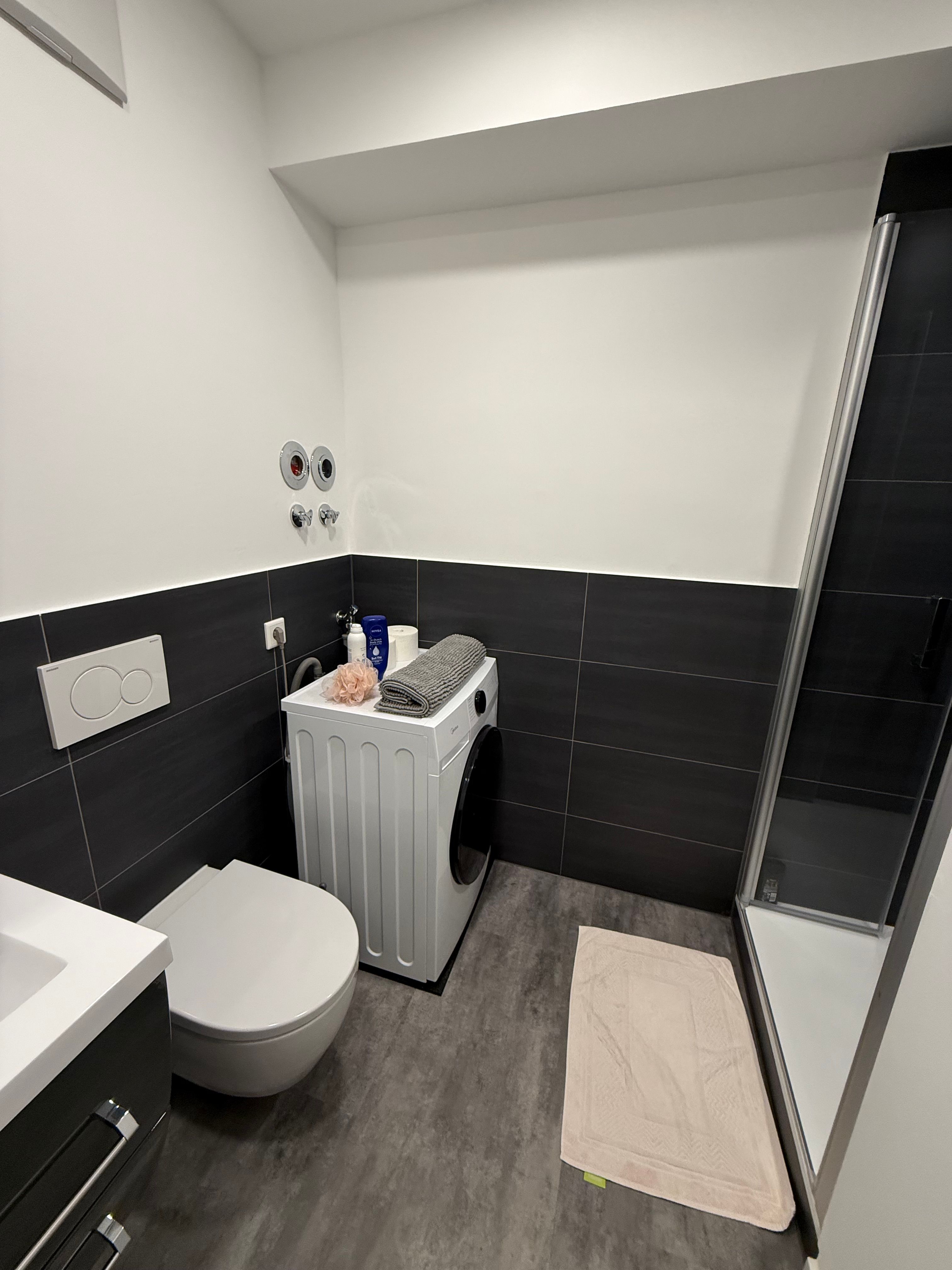 Attractive 2-Room Apartment In Mannheim In Preferred Residential Area - 14