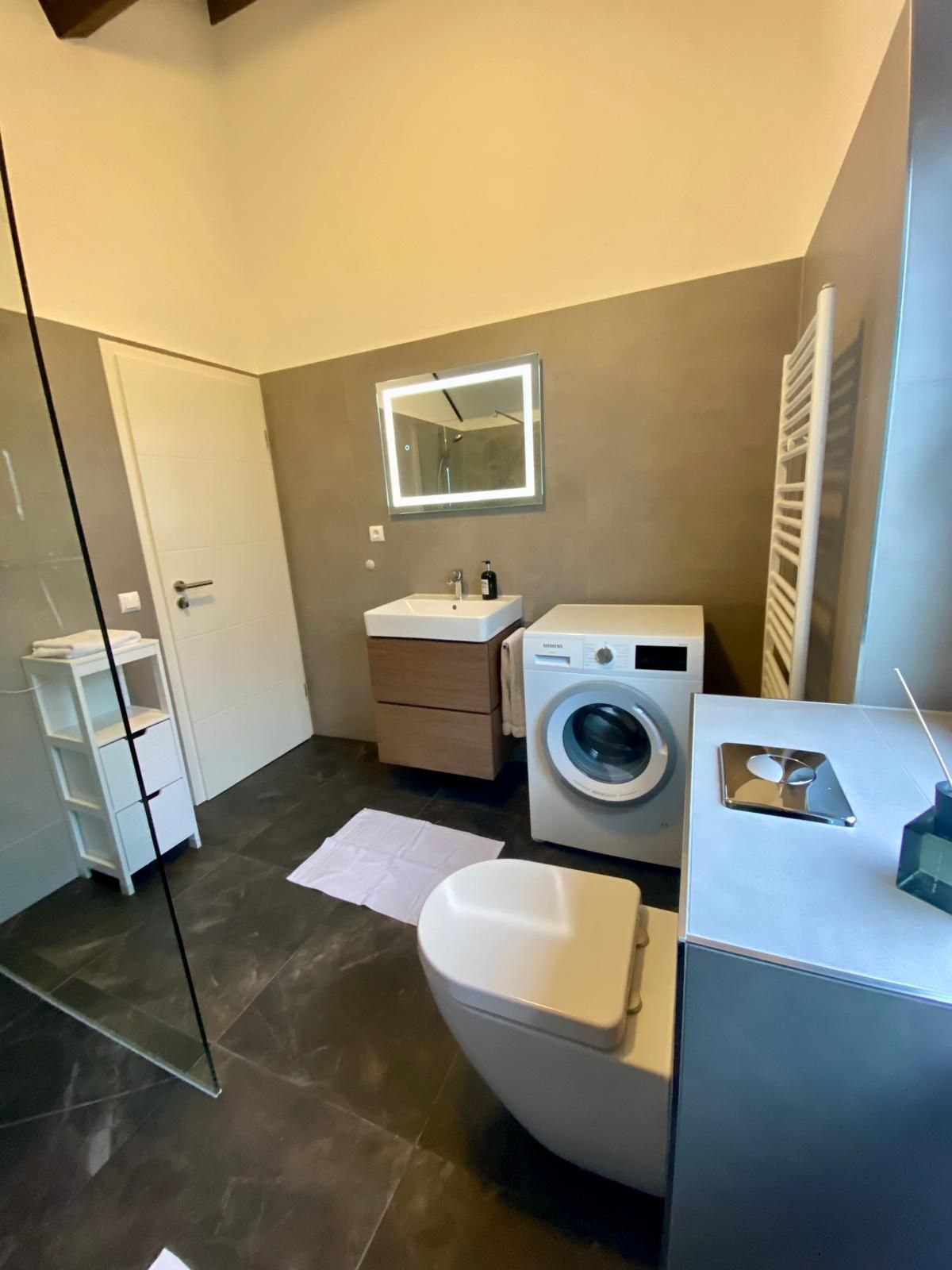 Bright 2 Room Apartment With Balcony In Neuss Norf With Very Good Transport Connections - 17