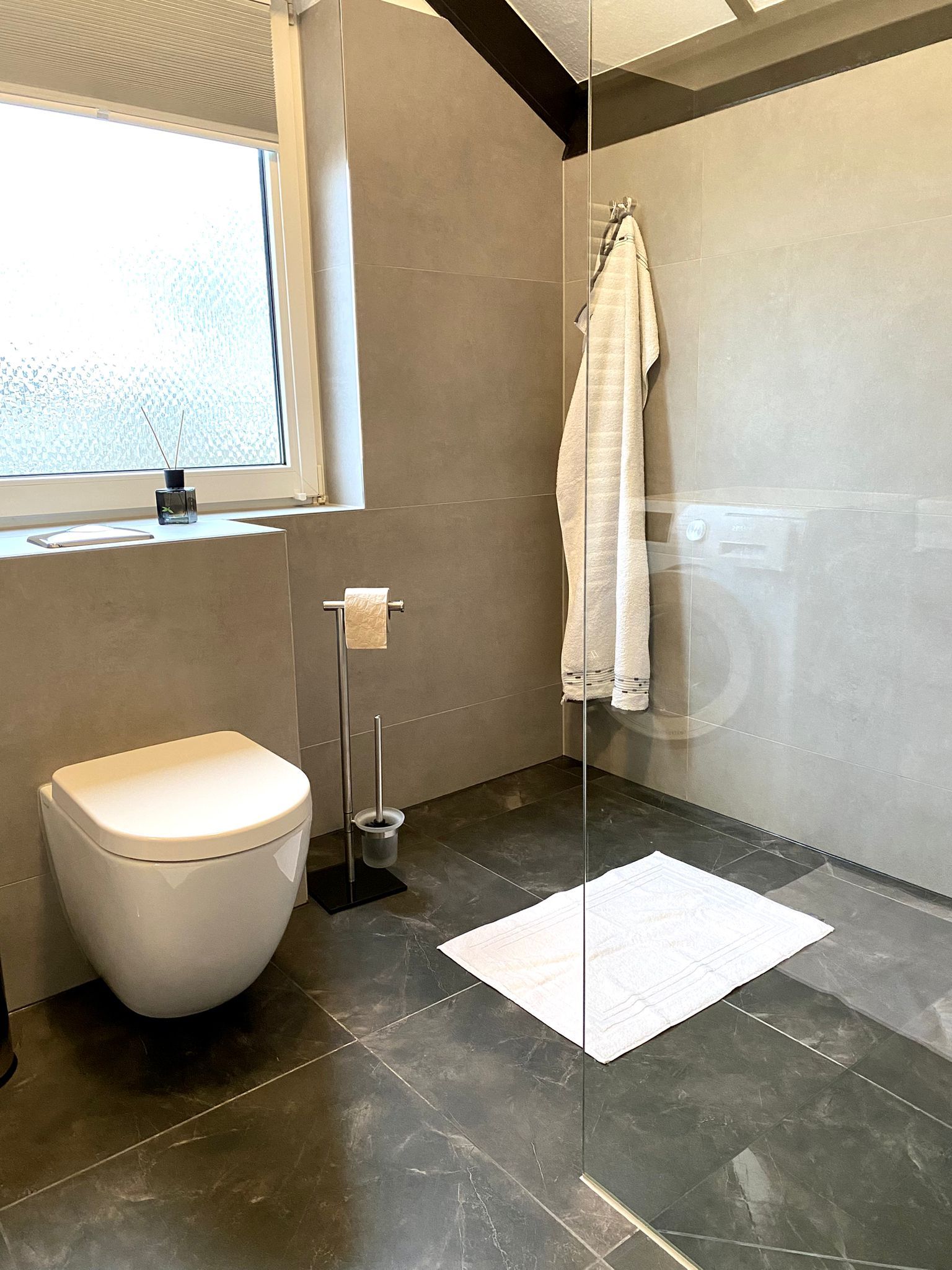 Bright 2 Room Apartment With Balcony In Neuss Norf With Very Good Transport Connections - 3