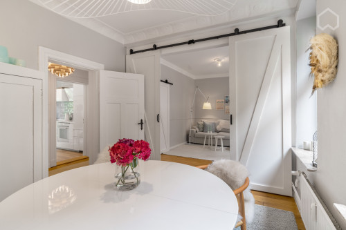 Stylish Apartment with Balcony in a Central Location - Perfect for Long-Term Stays - Gallery - 12
