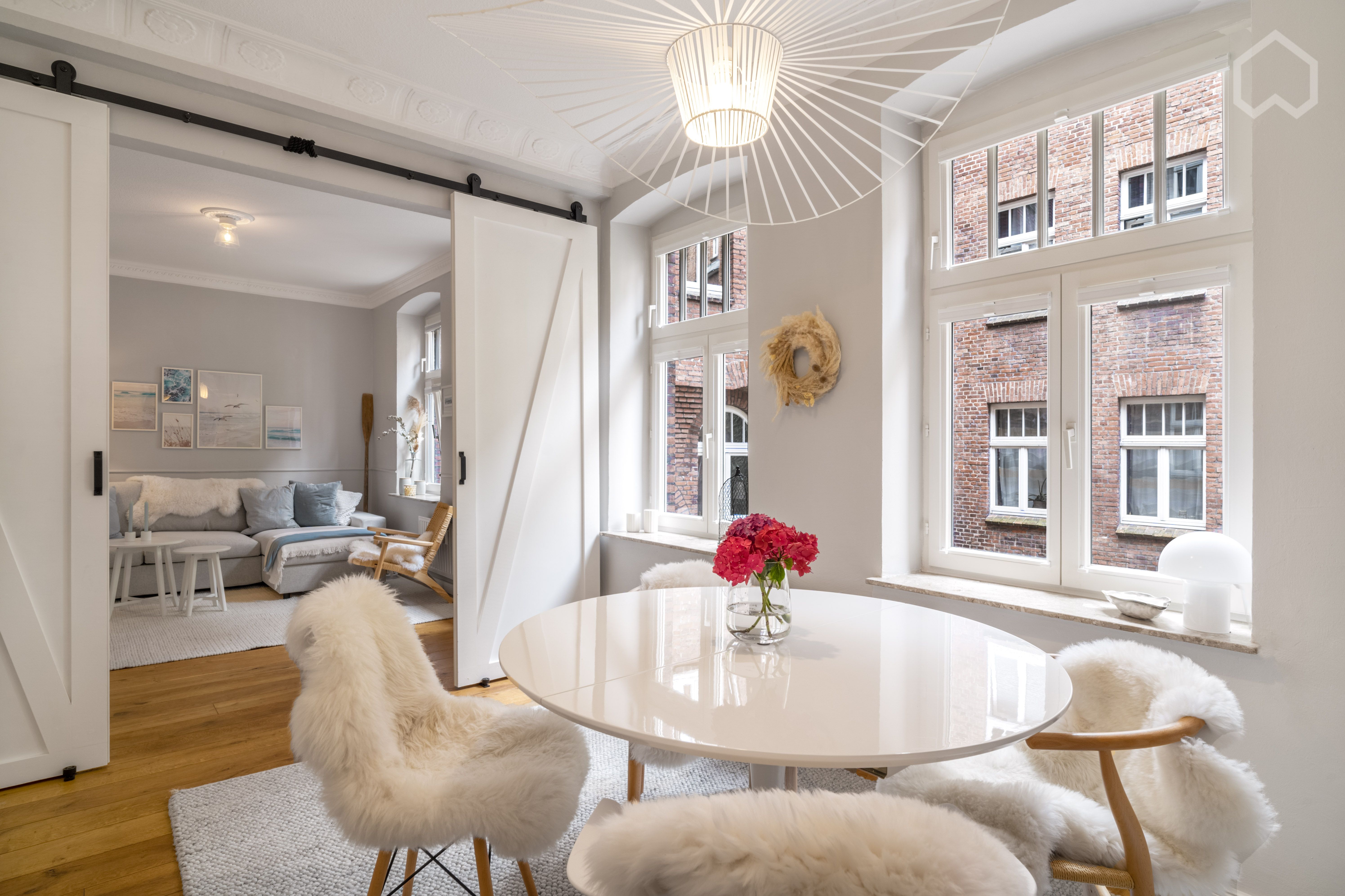 Stylish Apartment With Balcony In A Central Location - Perfect For Long-Term Stays - 13