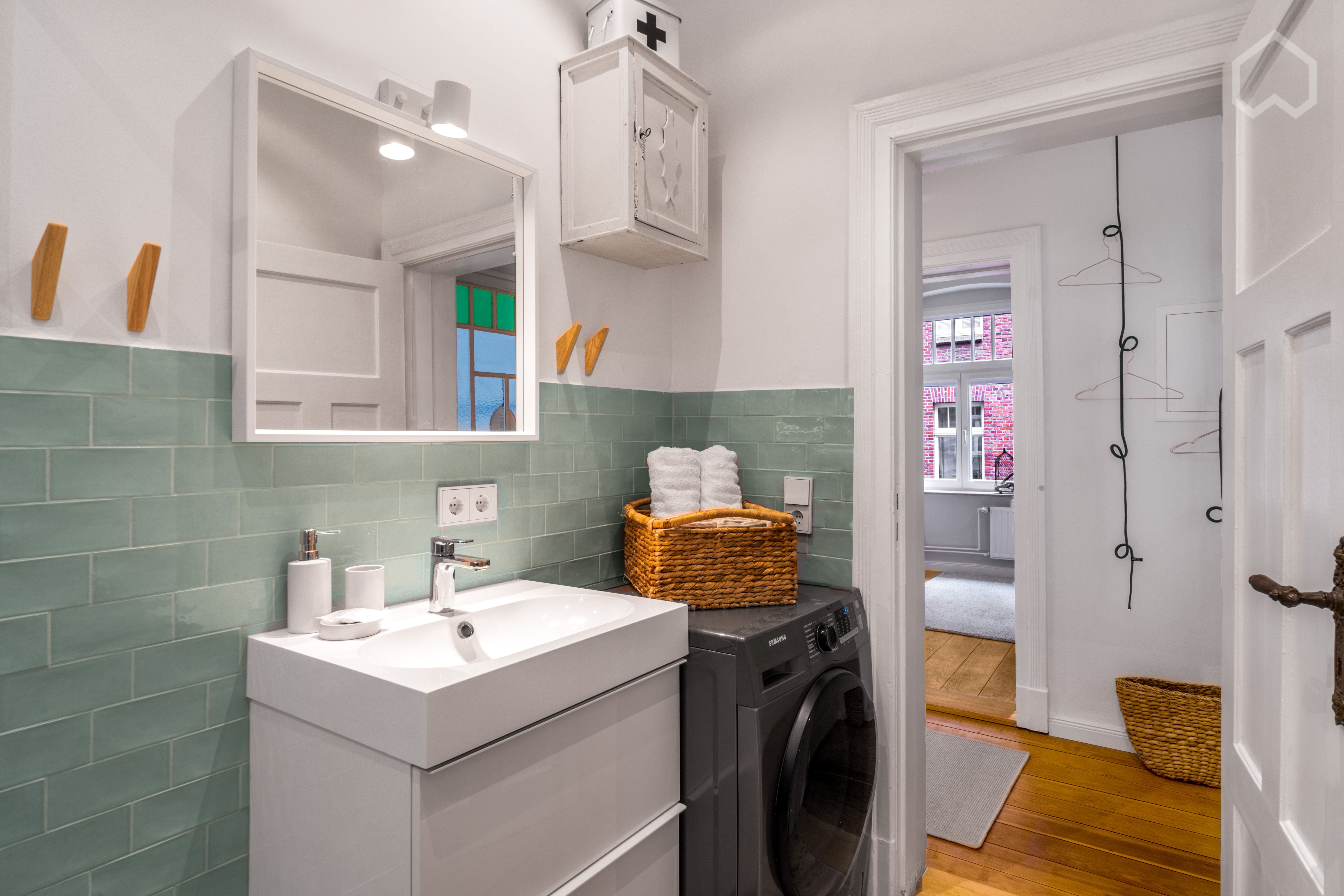 Stylish Apartment With Balcony In A Central Location - Perfect For Long-Term Stays - 9