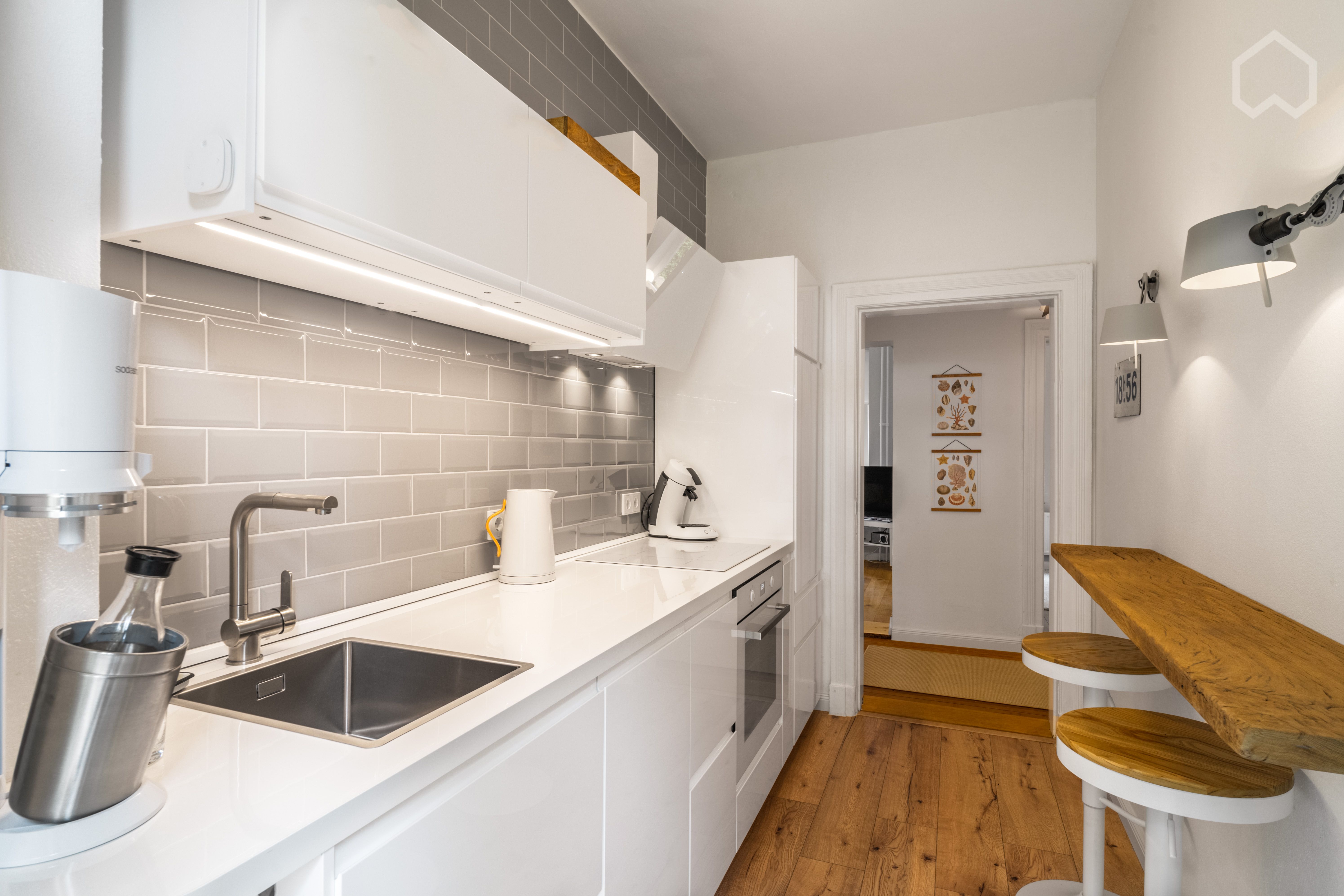 Stylish Apartment With Balcony In A Central Location - Perfect For Long-Term Stays - 14