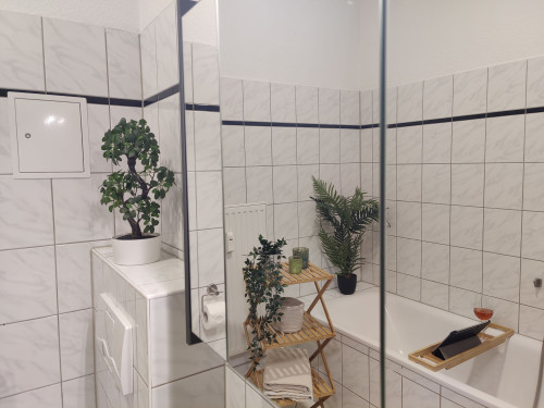 Comfortable 77sqm apartment for up to 6 people near the university and clinic.