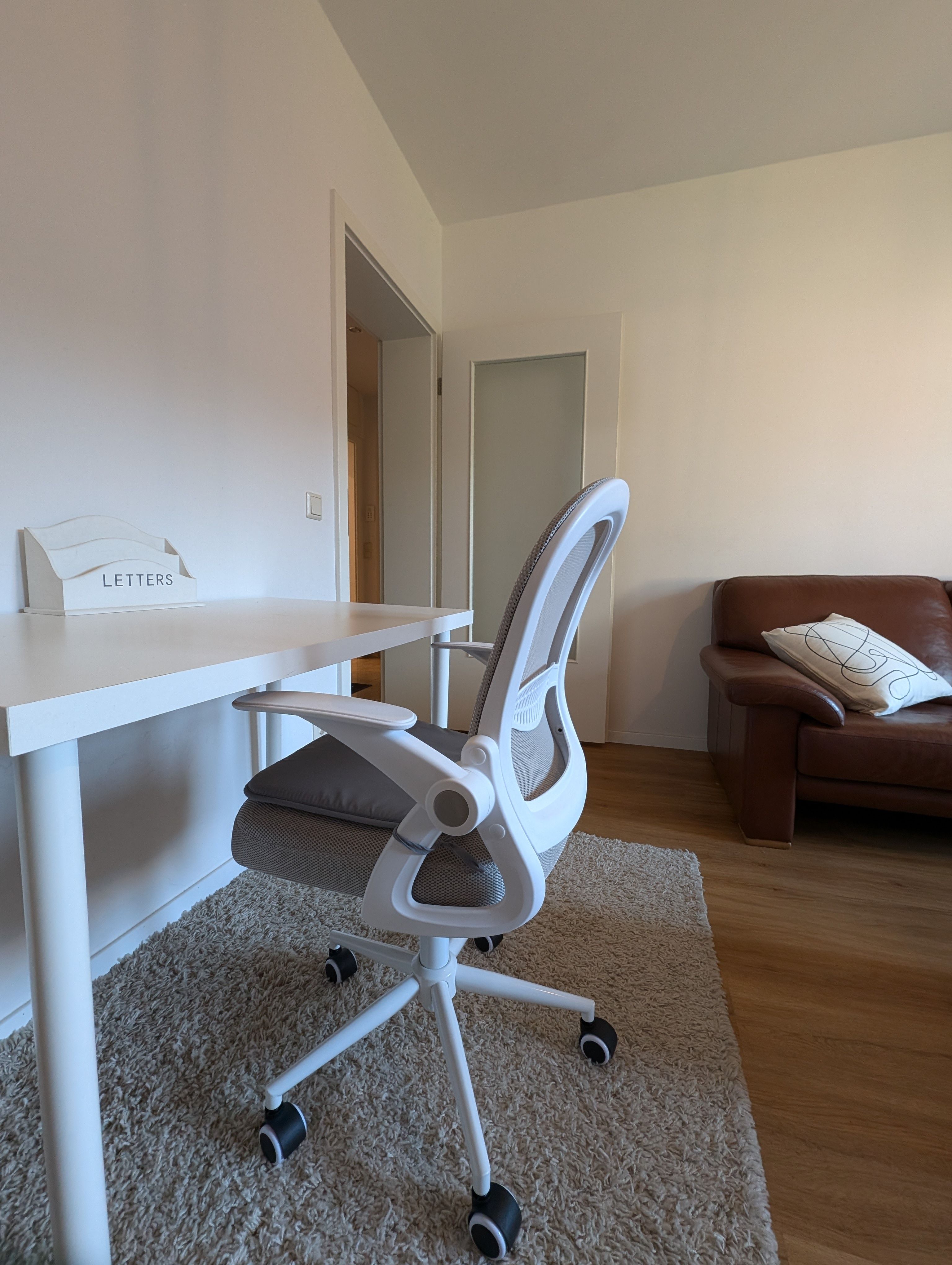 Bright, Centrally And Garden View, Near Office District, Neuss Very Close To Düsseldorf- Fantastic S - 43