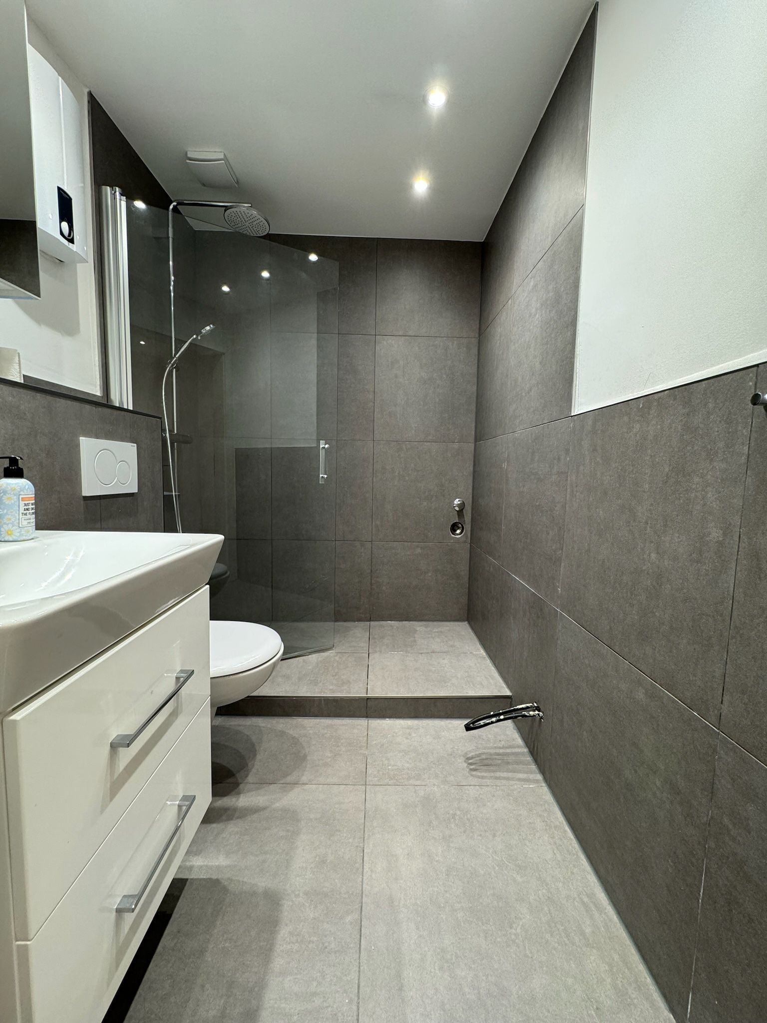 "Quiet Living With Terrace, Courtyard, And Garden In Hürth - Your New Home Awaits!" - "Quiet Living with Terrace, Courtyard, and Garden in Hürth - Your New Home Awaits!" - Gallery - 11