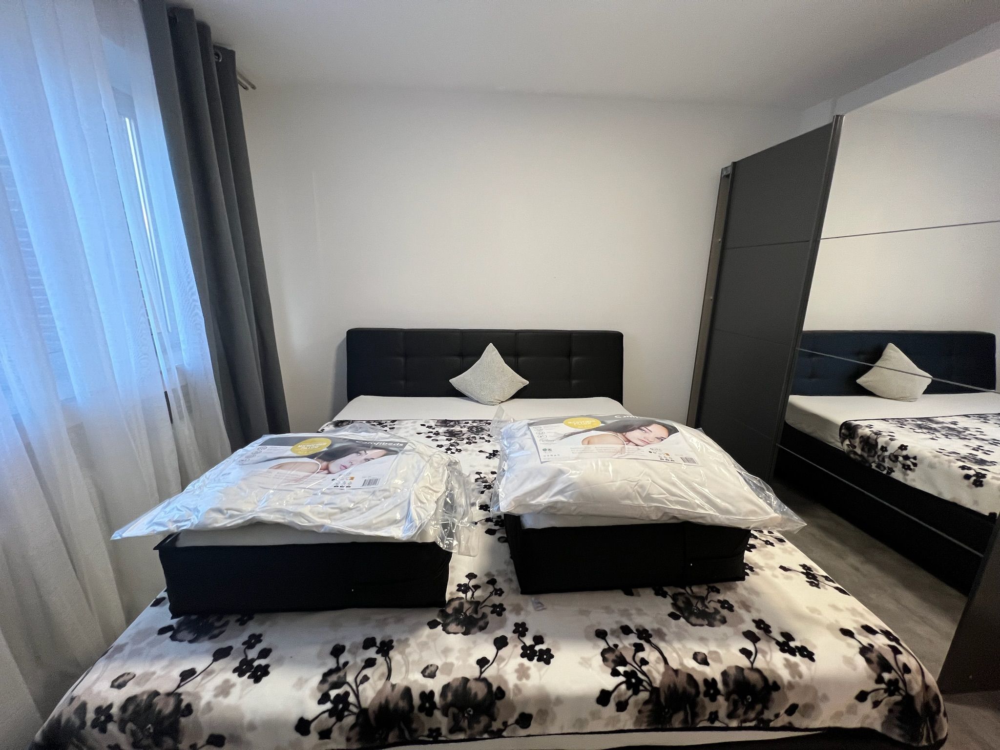 "Quiet Living With Terrace, Courtyard, And Garden In Hürth - Your New Home Awaits!" - "Quiet Living with Terrace, Courtyard, and Garden in Hürth - Your New Home Awaits!" - Gallery - 13