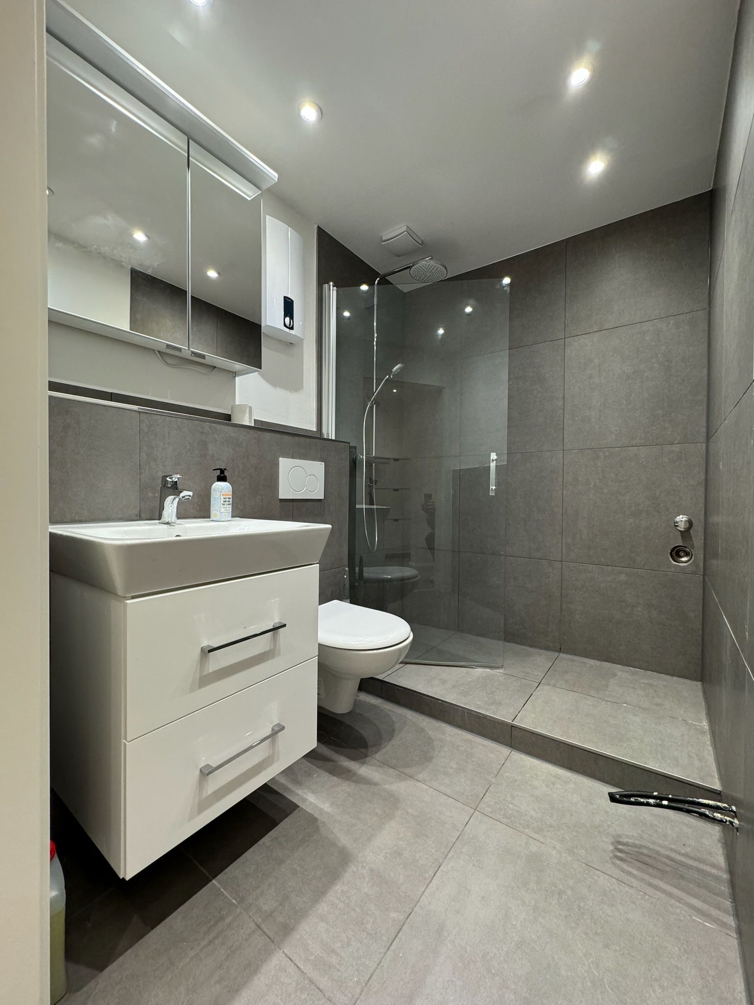 "Quiet Living With Terrace, Courtyard, And Garden In Hürth - Your New Home Awaits!" - "Quiet Living with Terrace, Courtyard, and Garden in Hürth - Your New Home Awaits!" - Gallery - 10