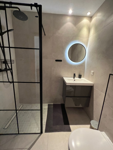 Cozy-Livings / Old building with terrace at the city park