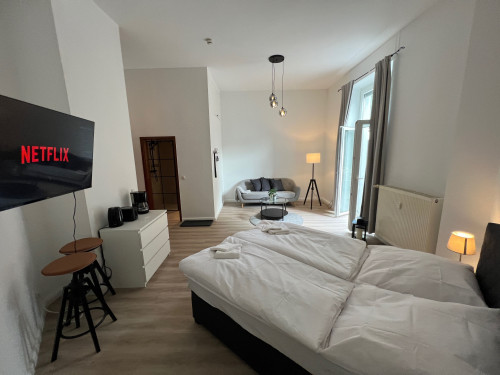 Cozy-Livings / Old building with terrace at the city park