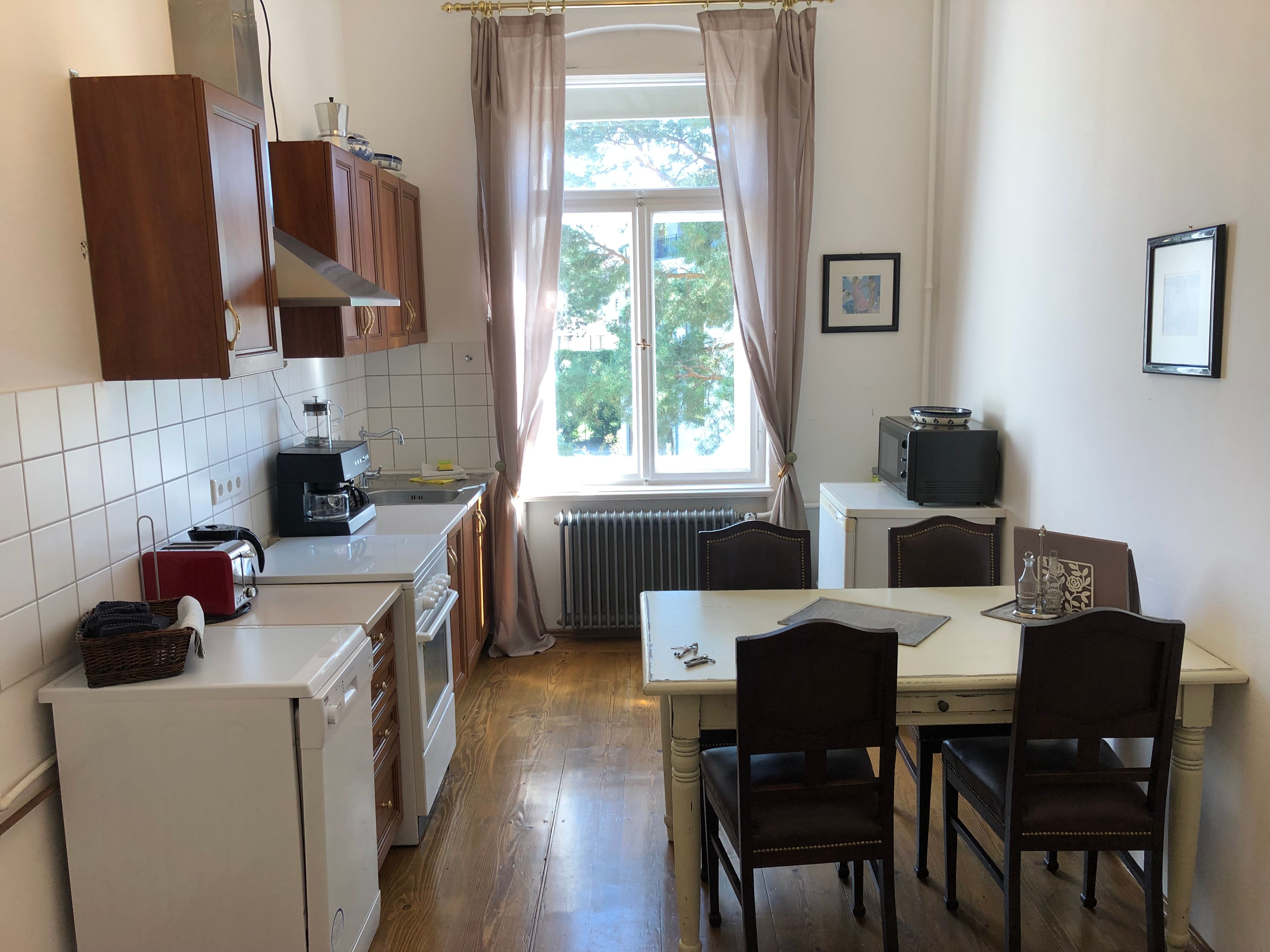  5 Room Maisonette In Historical Villa.  -  5 Room Maisonette in historical villa.  - Gallery -  2
