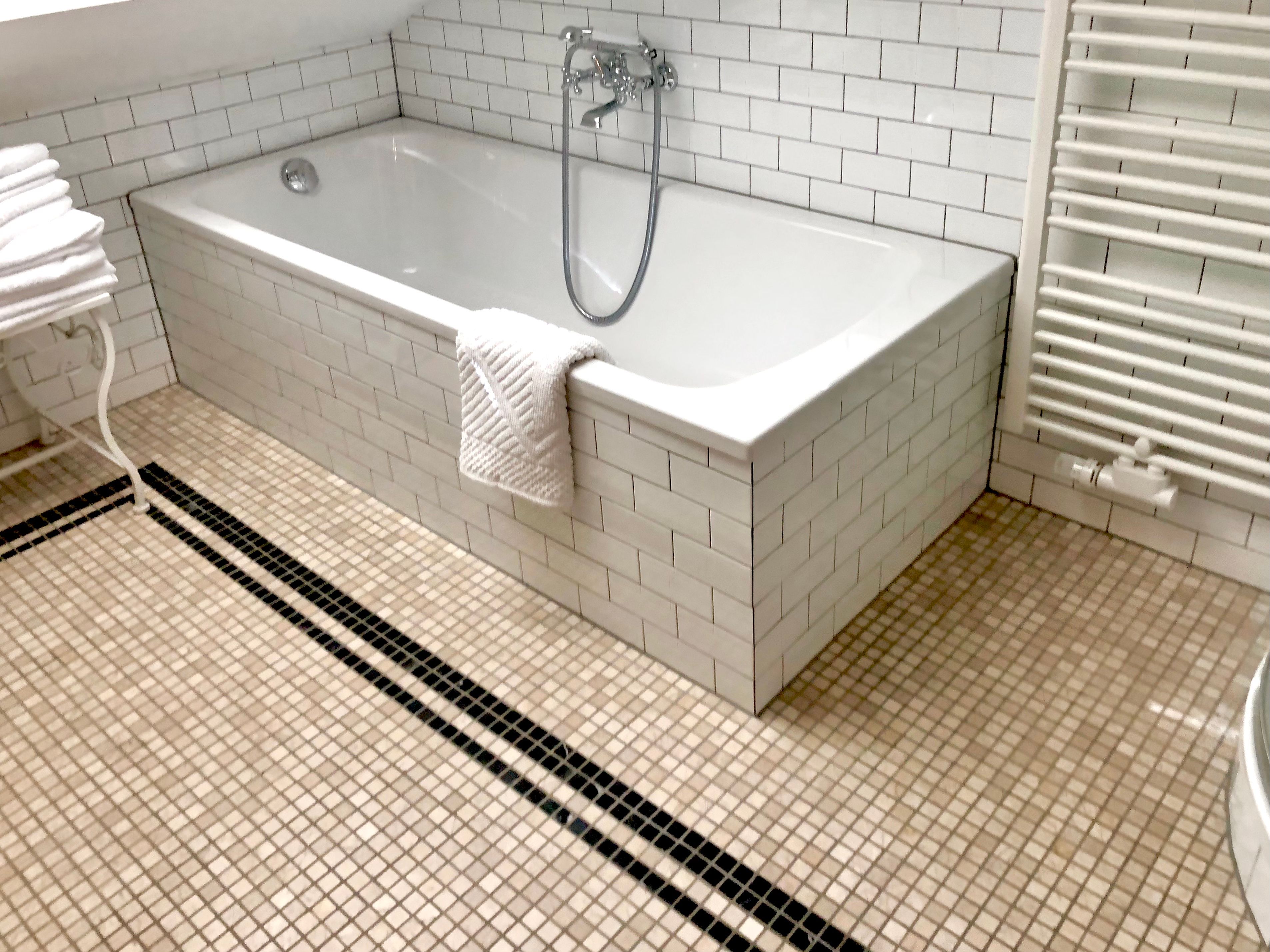 5 Room Maisonette In Historical Villa. - 5 Room Maisonette in historical villa. - Gallery - 12