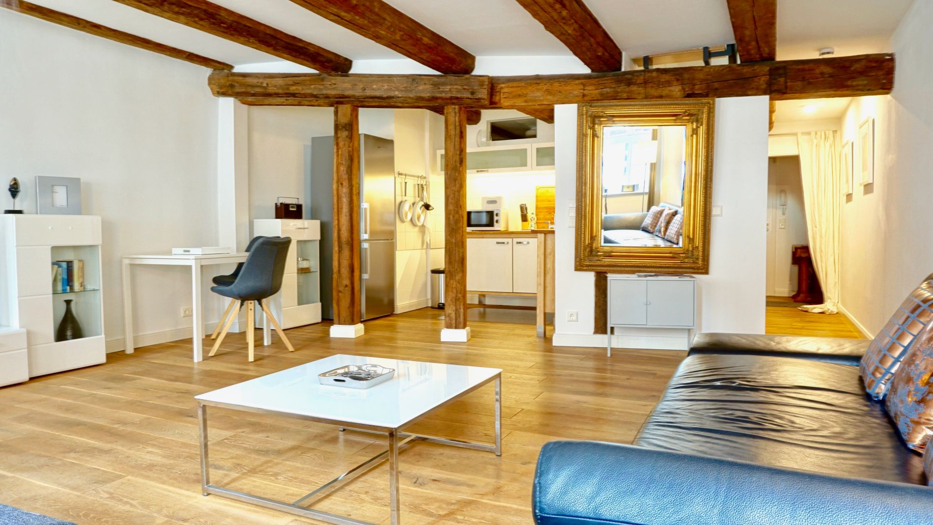  Unique Luxury Apartment In City Center  -  Unique luxury apartment in City Center  - Gallery -  4