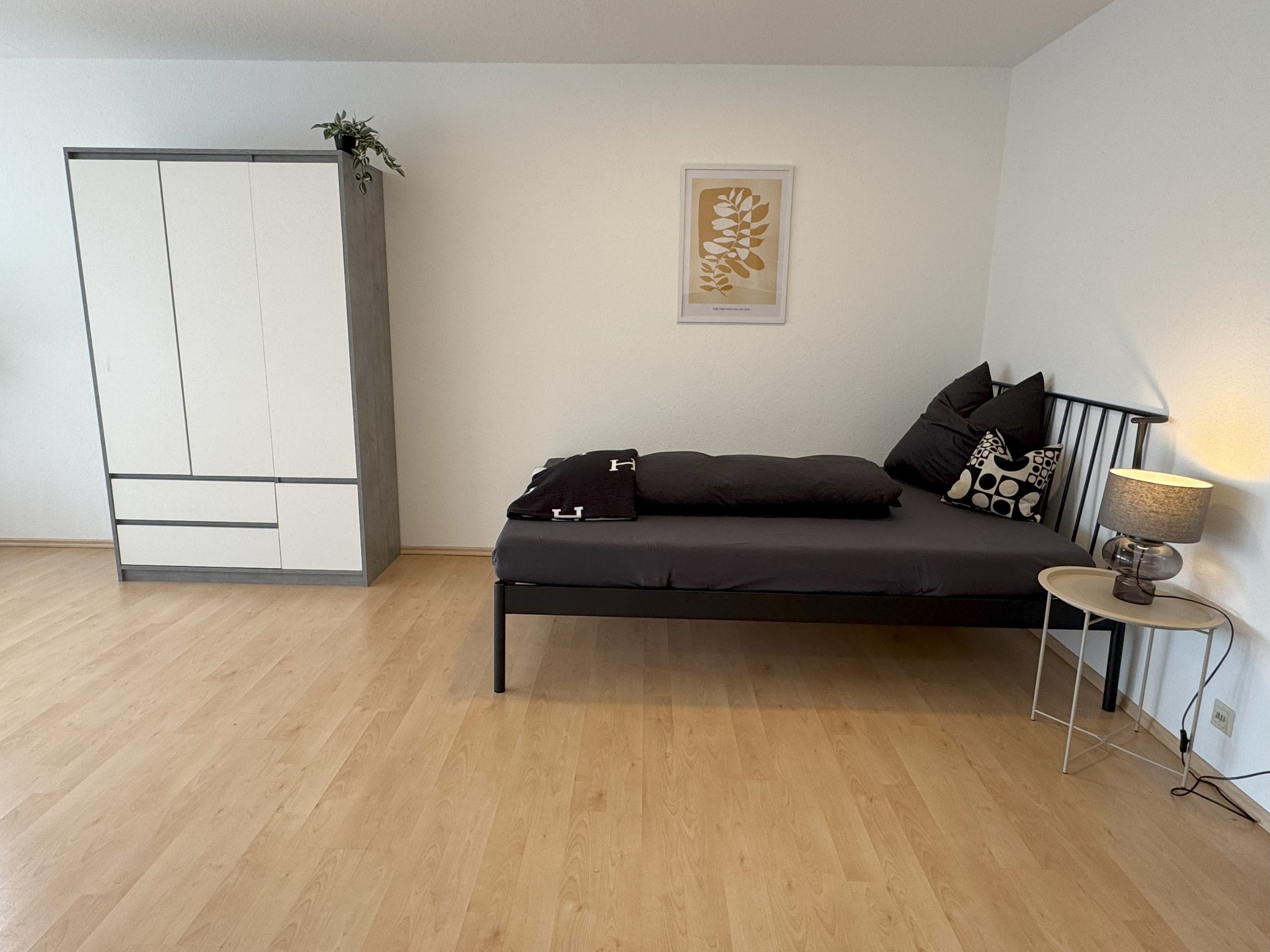  Bright And Nice Studio With Kitchen, Parking Pace, WLAN In Filderstadt  -  Bright and nice studio with kitchen, parking pace, WLAN in Filderstadt  - Gallery -  13
