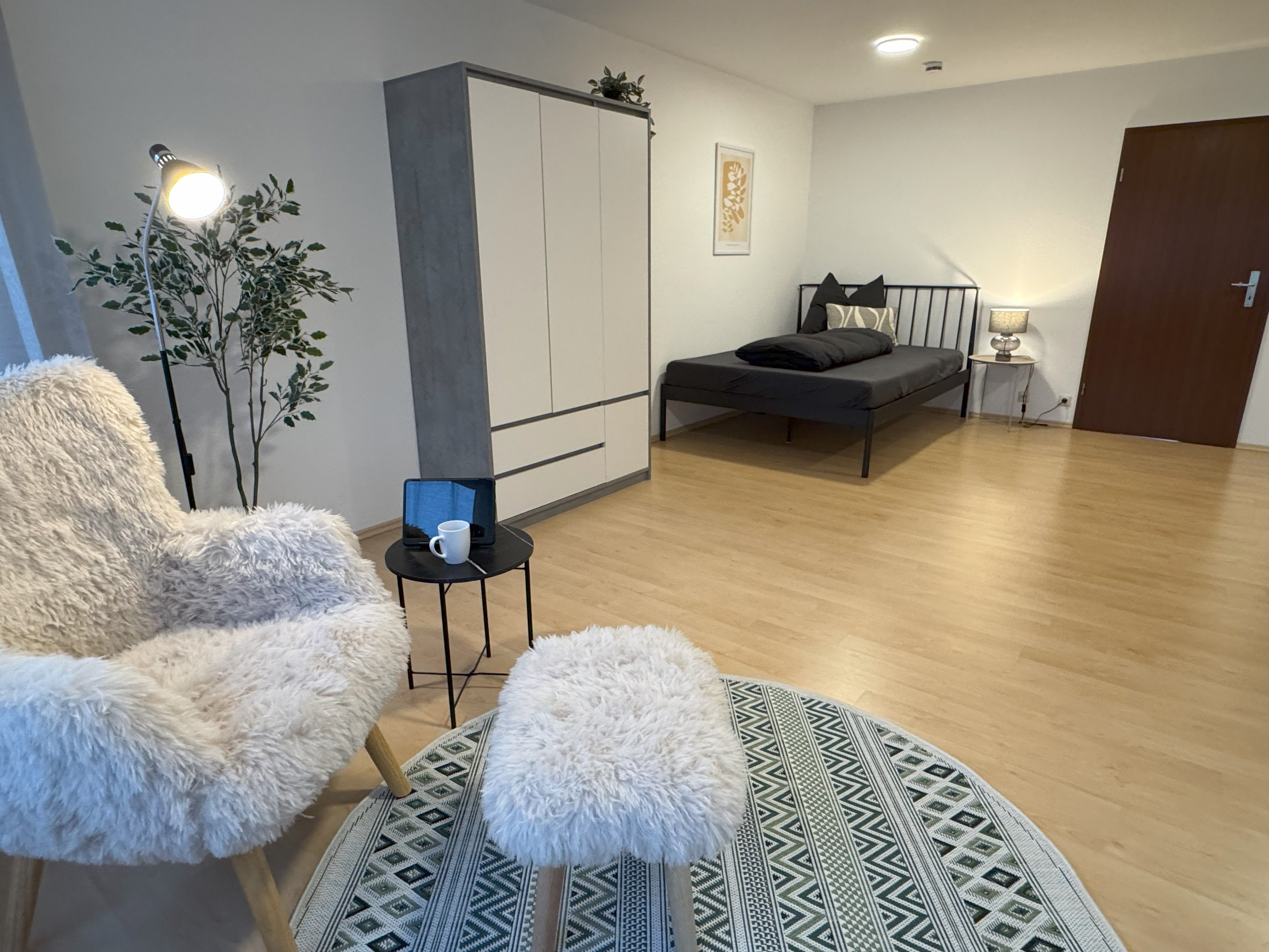  Bright And Nice Studio With Kitchen, Parking Pace, WLAN In Filderstadt  -  Bright and nice studio with kitchen, parking pace, WLAN in Filderstadt  - Gallery -  19