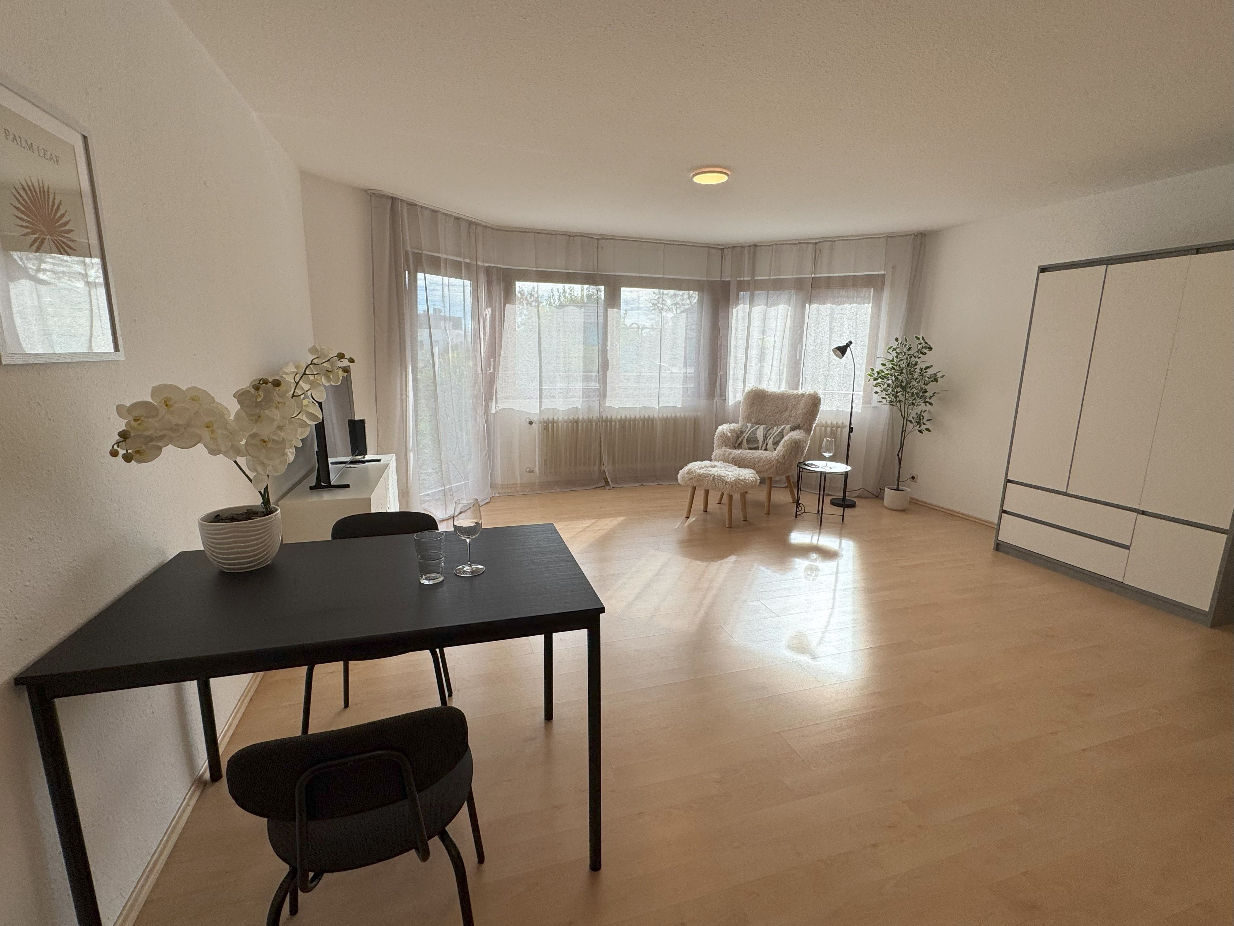  Bright And Nice Studio With Kitchen, Parking Pace, WLAN In Filderstadt  -  Bright and nice studio with kitchen, parking pace, WLAN in Filderstadt  - Gallery -  15