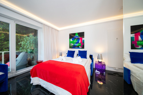Apartment with Balcony | Parking | High speed Wifi