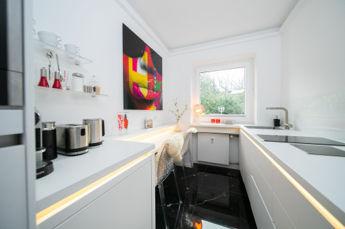 Apartment with Balcony | Parking | High speed Wifi