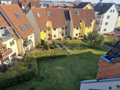 tylish, modernized 2.5-room attic apartment with high end interior and fitted kitchen in Gießen.