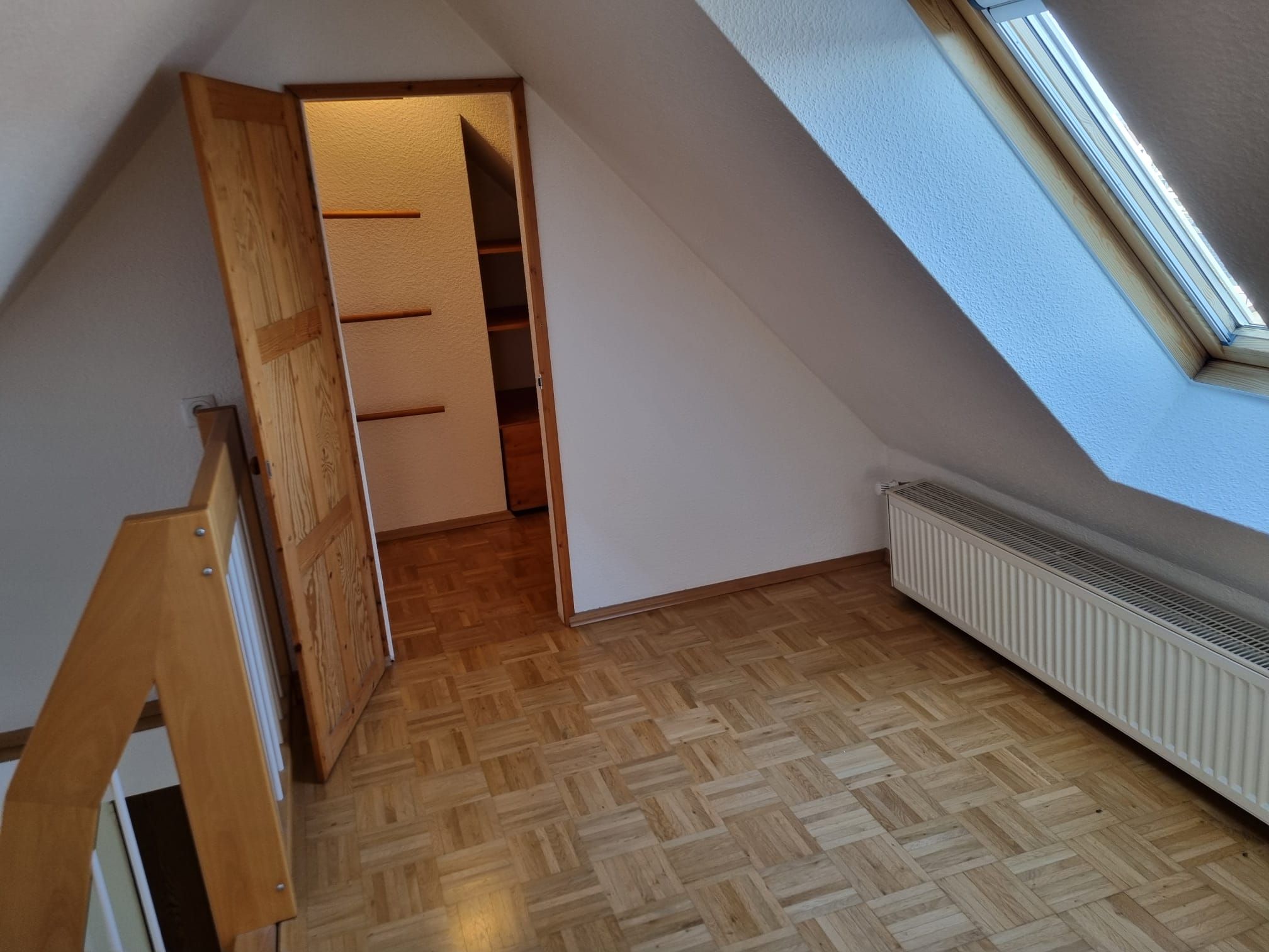  Tylish, Modernized 2.5-Room Attic Apartment With High End Interior And Fitted Kitchen In Gießen.  -  tylish, modernized 2.5-room attic apartment with high end interior and fitted kitchen in Gießen.  - Gallery -  2