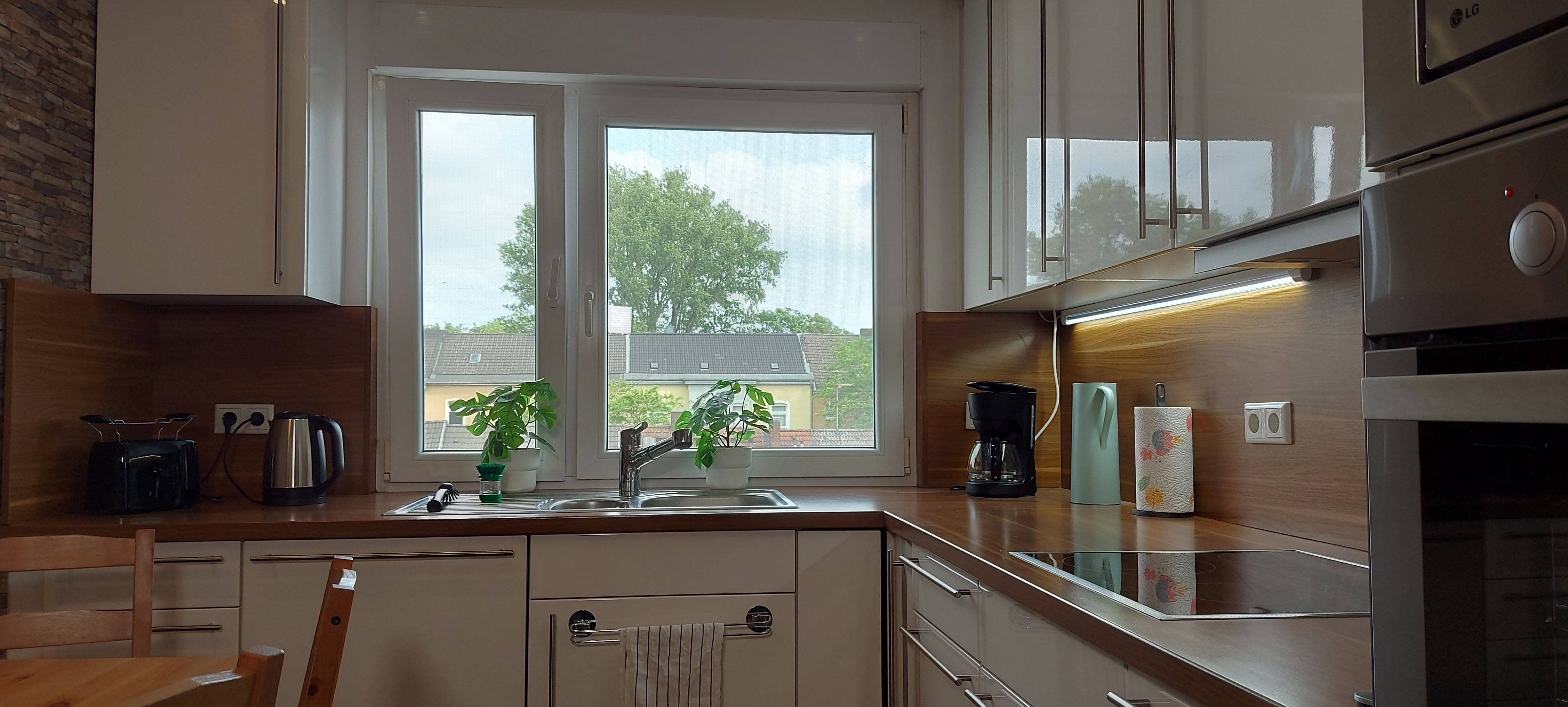 Spacious, Cozy & Glamorous. Bright Apartment Centrally Located In Duisburg - With Garage. - 10
