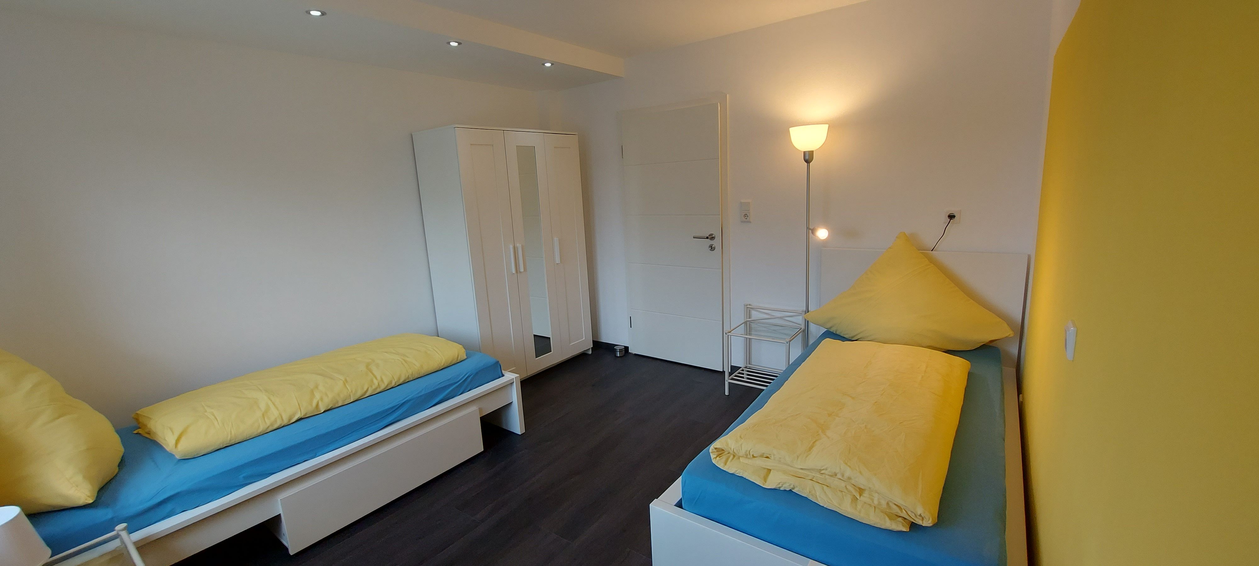 Spacious, Cozy & Glamorous. Bright Apartment Centrally Located In Duisburg - With Garage. - 18