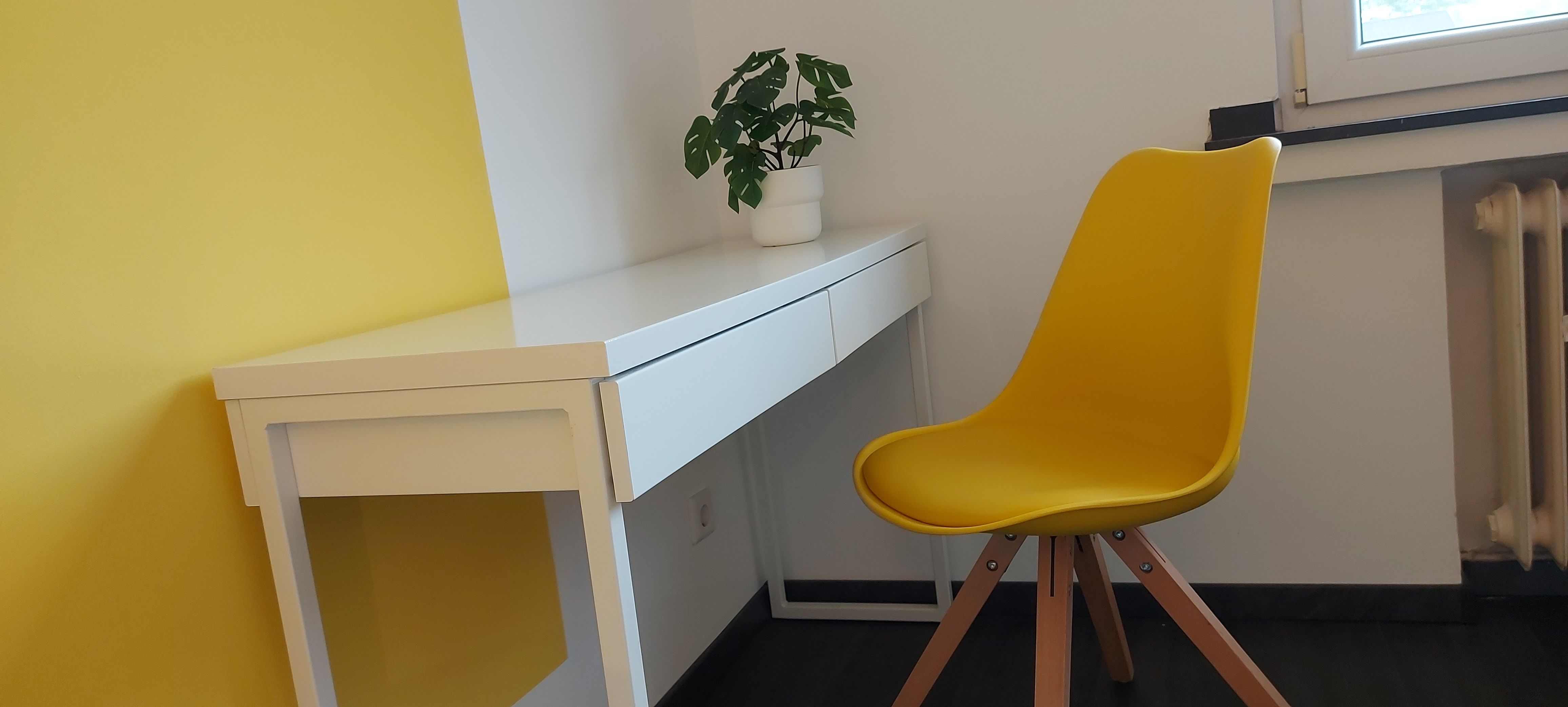 Spacious, Cozy & Glamorous. Bright Apartment Centrally Located In Duisburg - With Garage. - 17