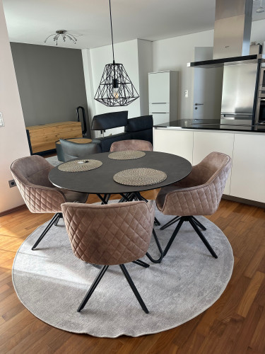 Beautiful & Smart 2-Room Apartment to Feel at Home in Southern Munich