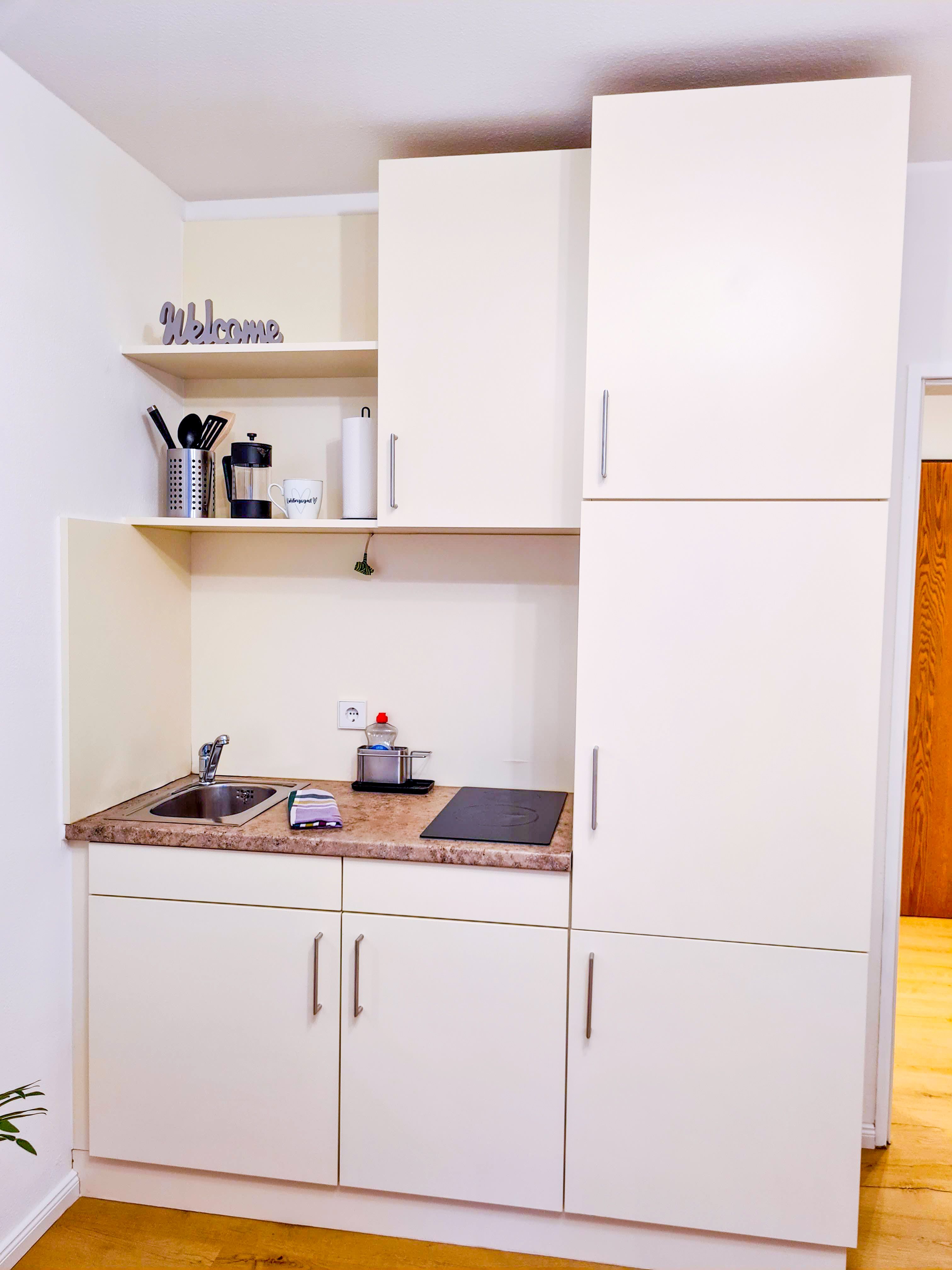  Stylish Furnished 1-Room Apartment In A Top Location Right Next To The University And Hospital!  -  Stylish furnished 1-room apartment in a top location right next to the university and hospital!  - Gallery -  45