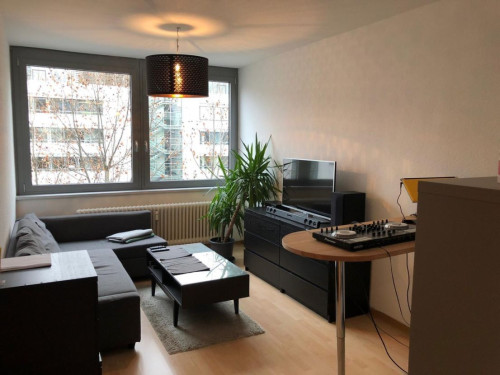2 room apartment, fully equipped, in a central location near Rotebühlplatz