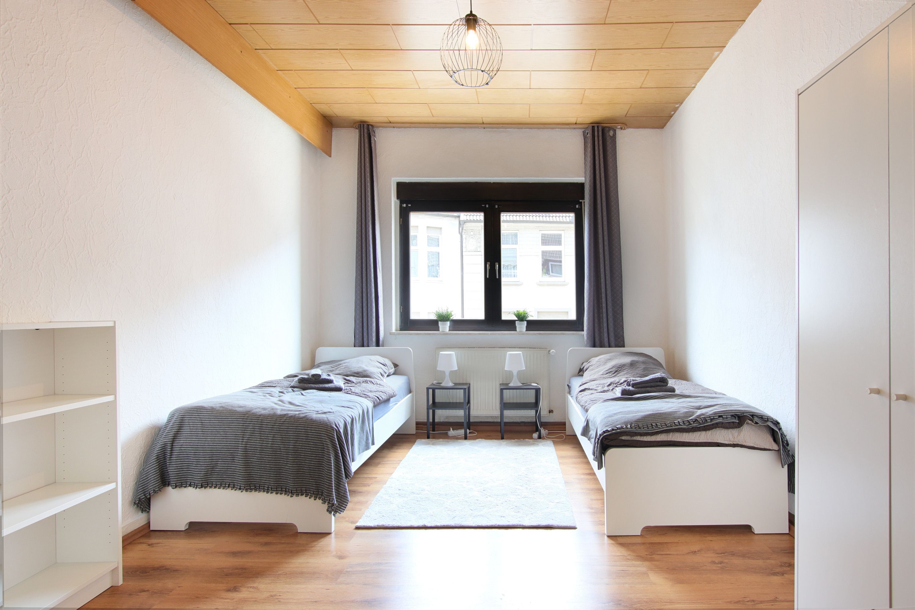  RtR Gelsenkirchen1 - For 4 Guests - Fully Equipped - Garden - Smart TV - Modern  -  RtR Gelsenkirchen1 - For 4 Guests - Fully Equipped - Garden - Smart TV - Modern  - Gallery -  3