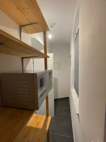 High-quality, fully furnished, stylish and completely renovated 2-room apartment in an old building with balcony in Nuremberg St. Jobst