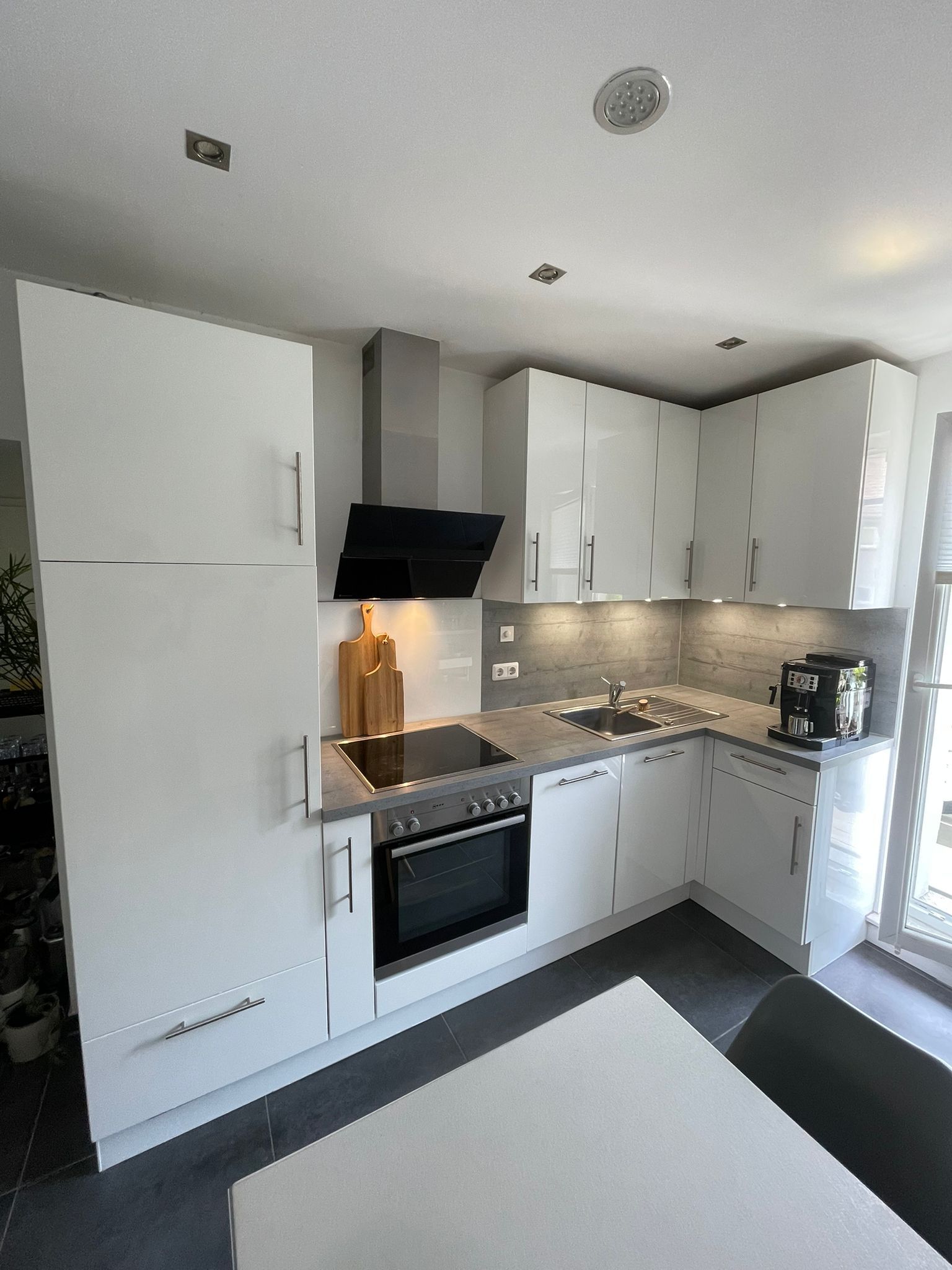  High-Quality, Fully Furnished, Stylish And Completely Renovated 2-Room Apartment In An Old Building   -  High-quality, fully furnished, stylish and completely renovated 2-room apartment in an old building with balcony in Nuremberg St. Jobst  - Gallery -  14