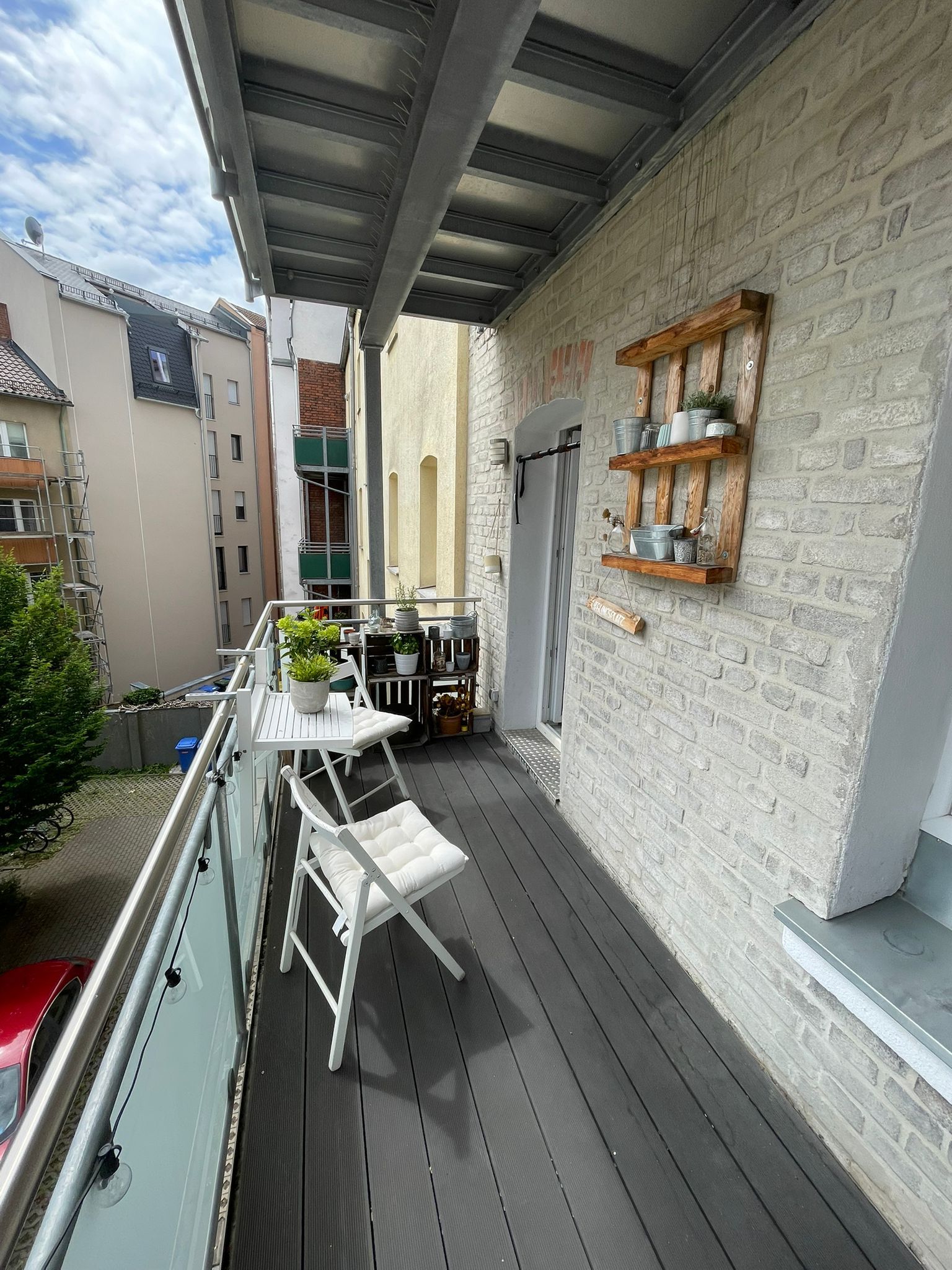  High-Quality, Fully Furnished, Stylish And Completely Renovated 2-Room Apartment In An Old Building   -  High-quality, fully furnished, stylish and completely renovated 2-room apartment in an old building with balcony in Nuremberg St. Jobst  - Gallery -  5