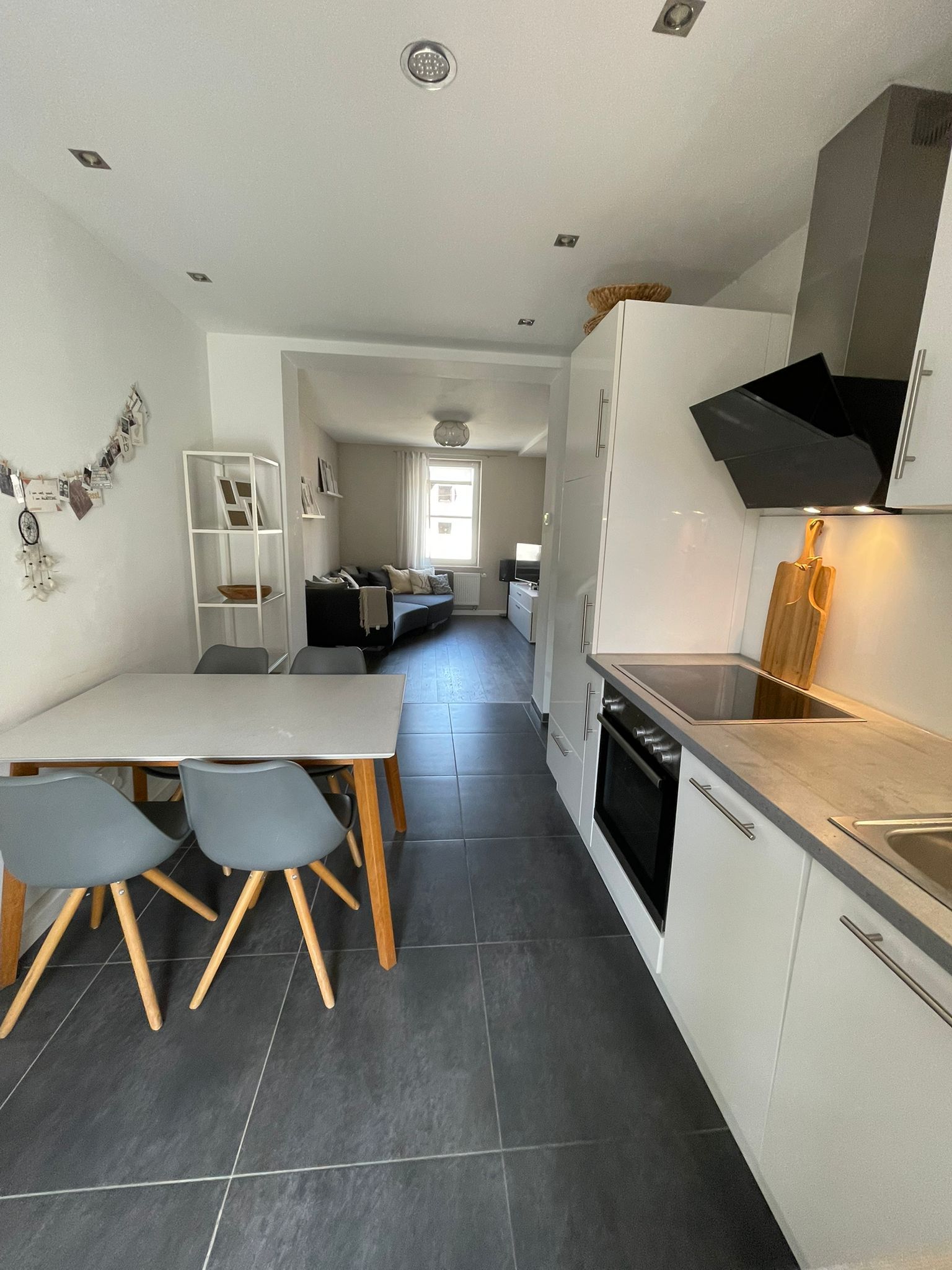  High-Quality, Fully Furnished, Stylish And Completely Renovated 2-Room Apartment In An Old Building   -  High-quality, fully furnished, stylish and completely renovated 2-room apartment in an old building with balcony in Nuremberg St. Jobst  - Gallery -  15