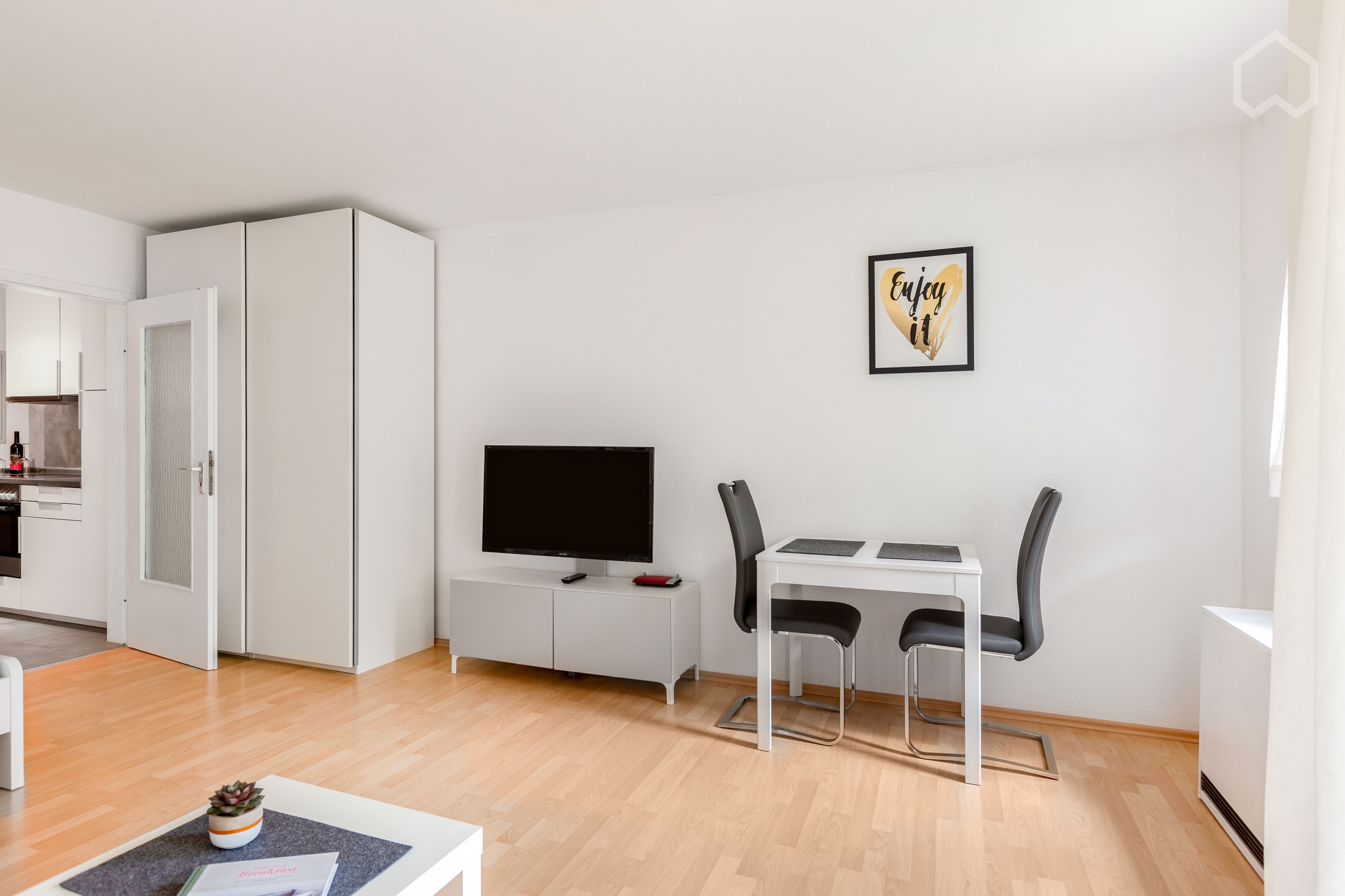  Bright, Modern Furnished Apartment In Leinfelden-Echterdingen  -  Bright, modern furnished apartment in Leinfelden-Echterdingen  - Gallery -  14